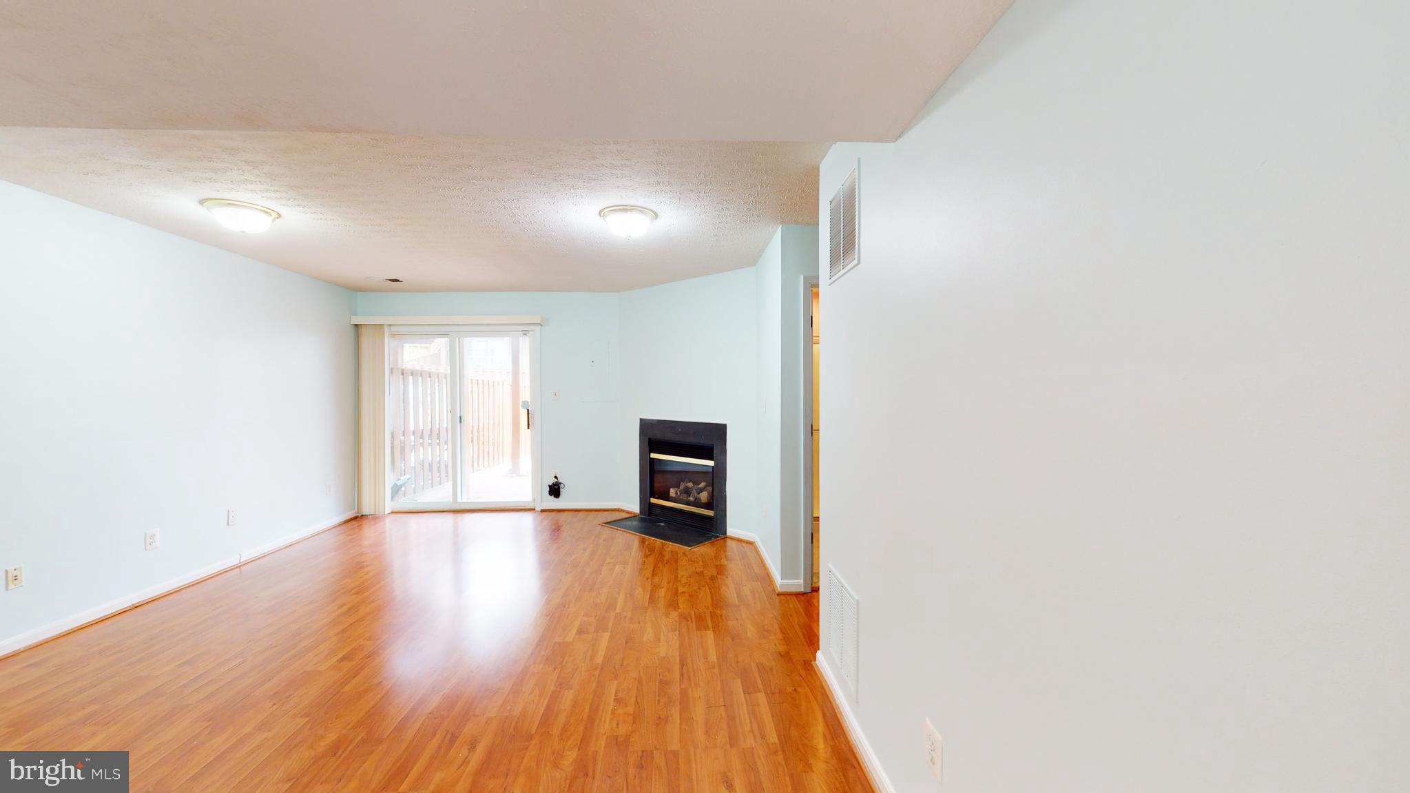 MCNAIR FARMS LANDBAY - Residential