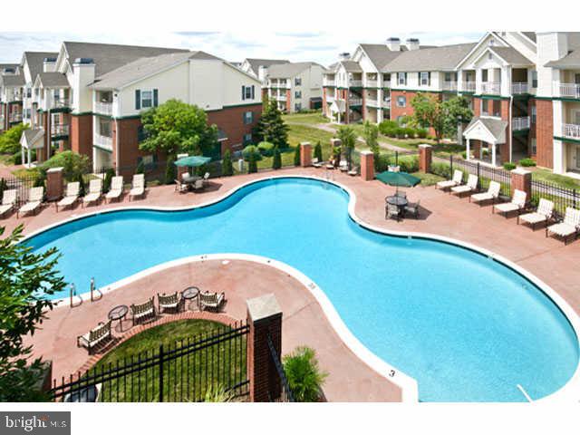 MCNAIR FARMS LANDBAY - Residential