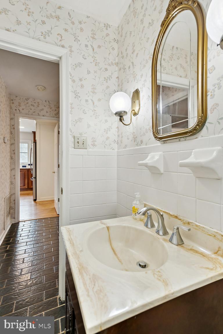 WATERLOO FARMS - Residential