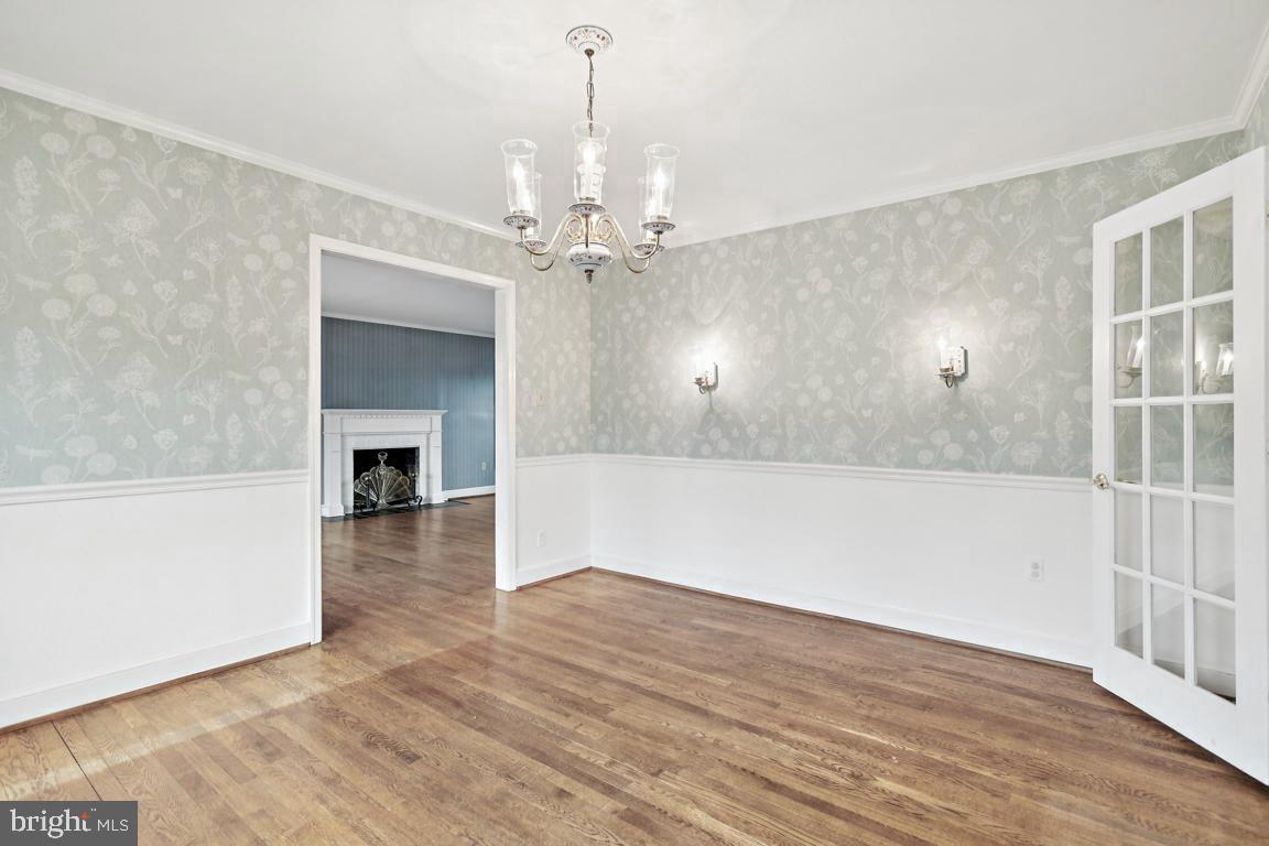 WATERLOO FARMS - Residential