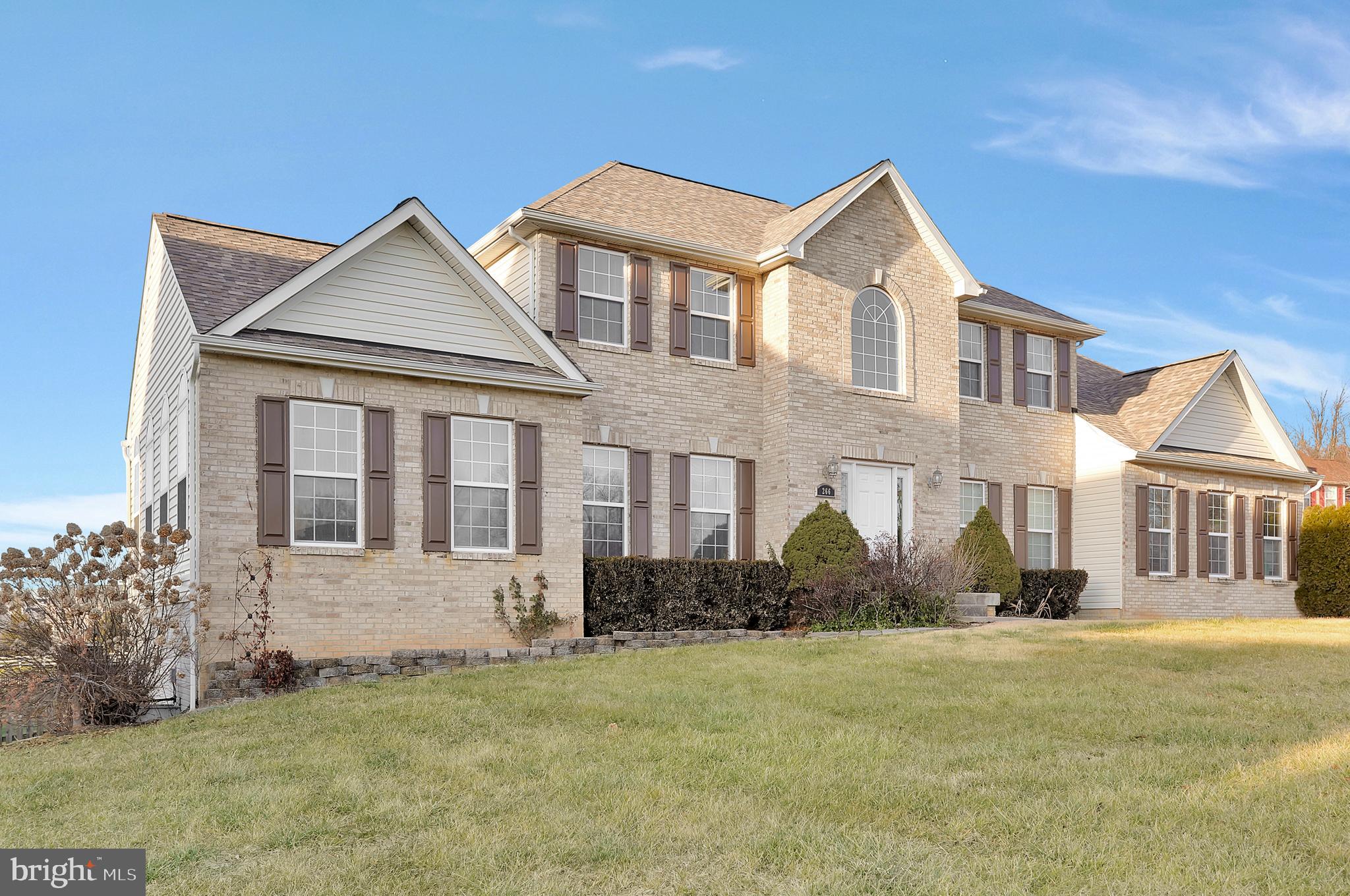 SPRUCE HILL ESTATES - Residential