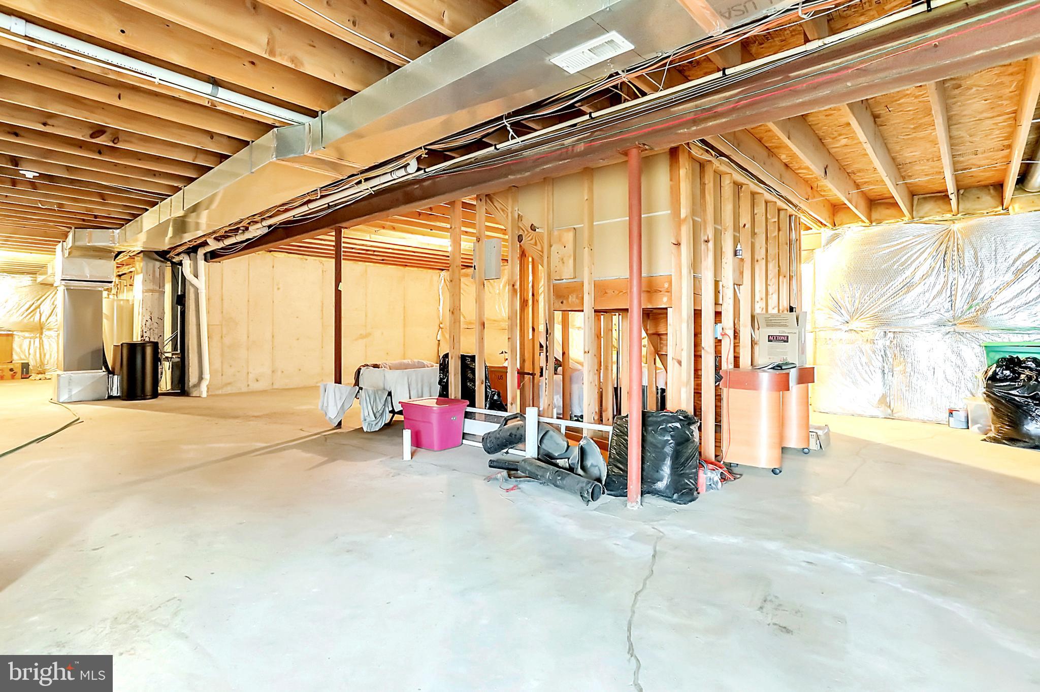 SPRUCE HILL ESTATES - Residential