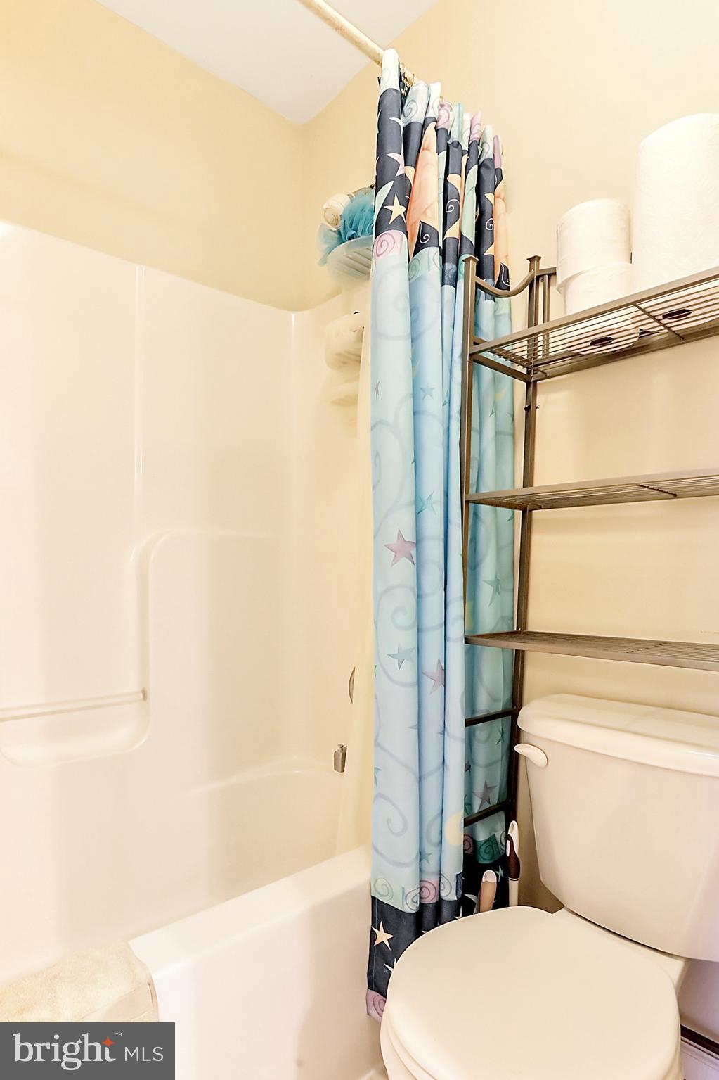 SPRUCE HILL ESTATES - Residential