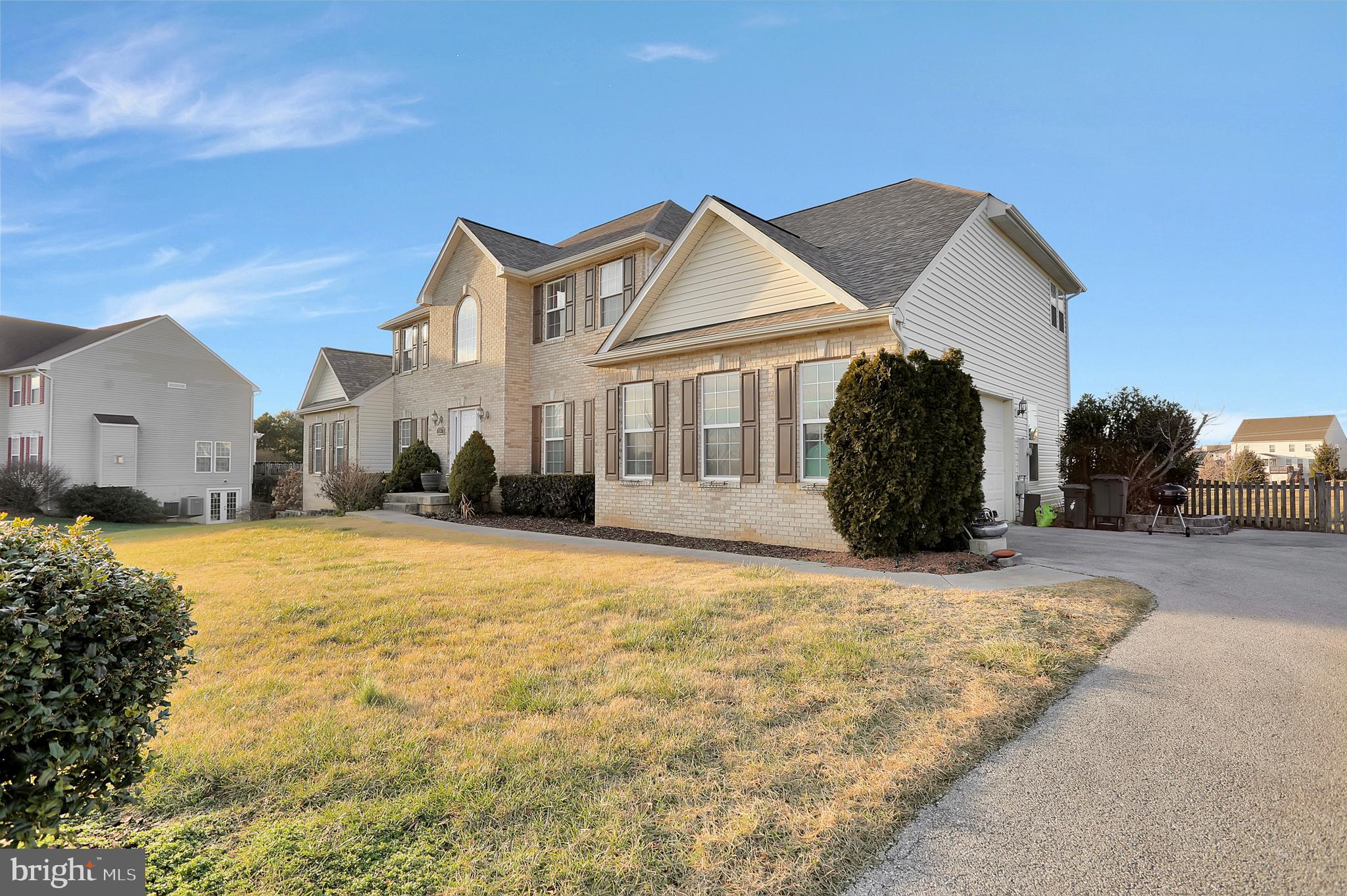 SPRUCE HILL ESTATES - Residential