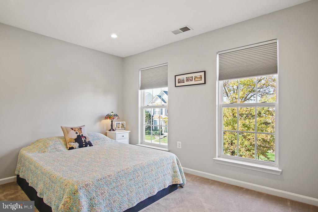 HUNTFIELD - Residential