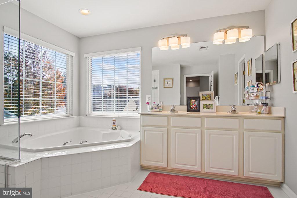 HUNTFIELD - Residential