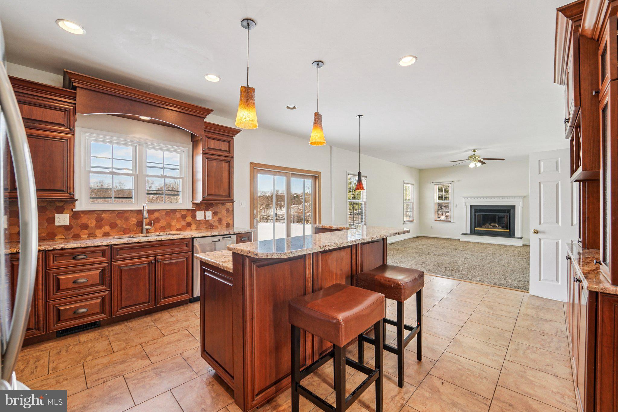 SUMMIT RIDGE - Residential