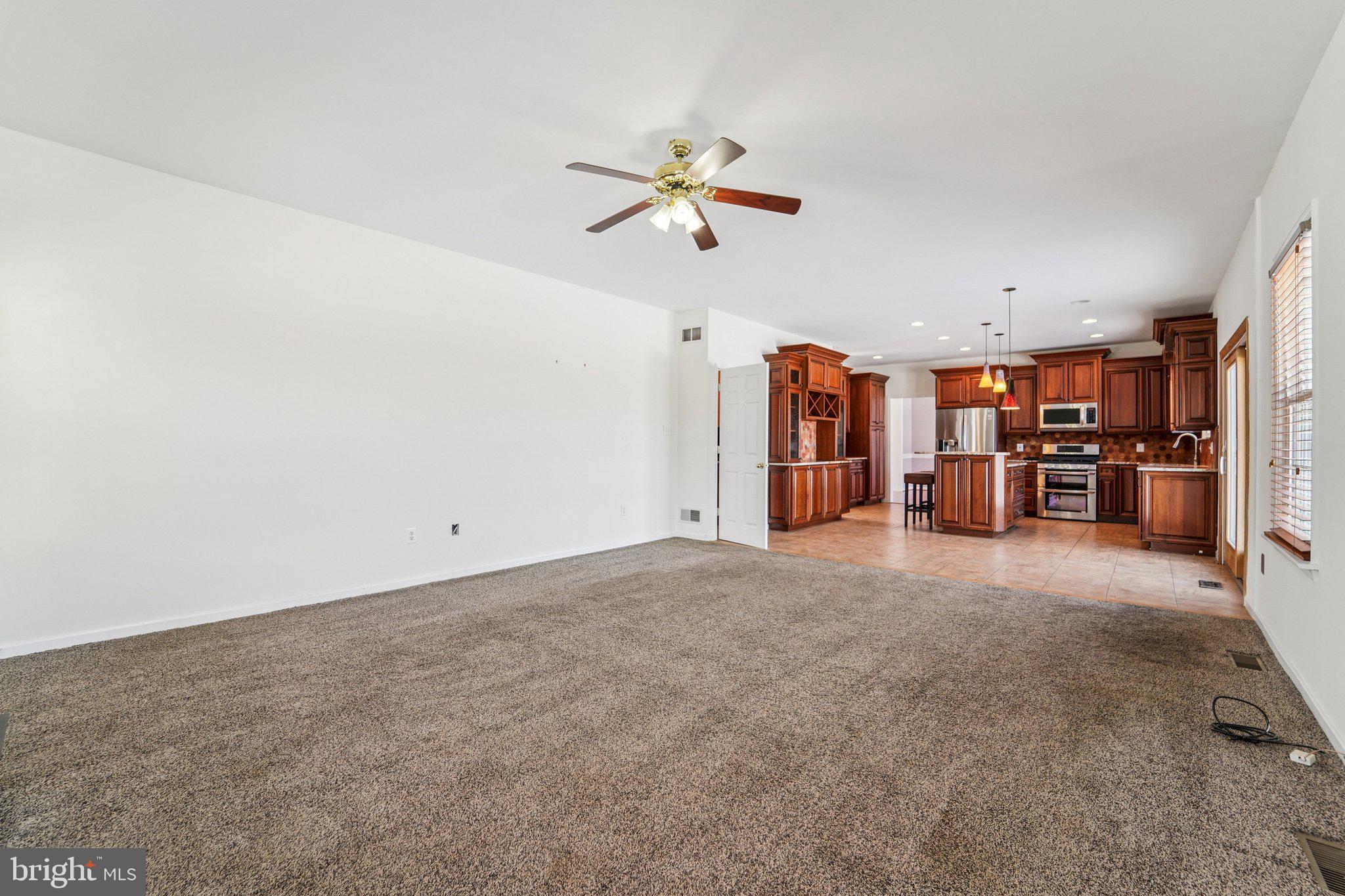 SUMMIT RIDGE - Residential