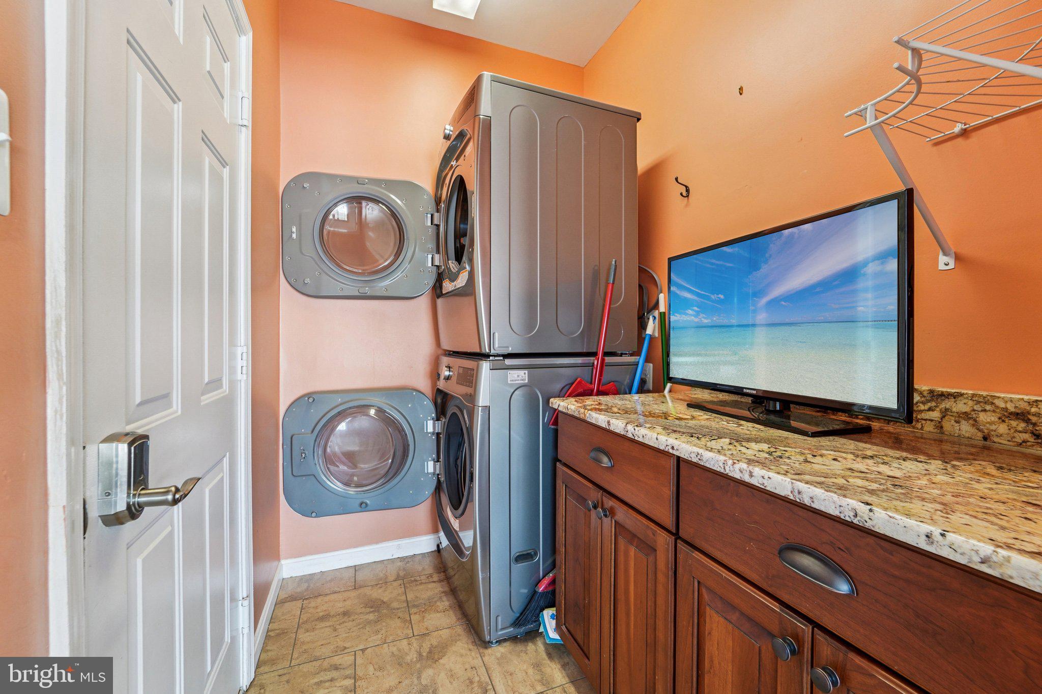 SUMMIT RIDGE - Residential