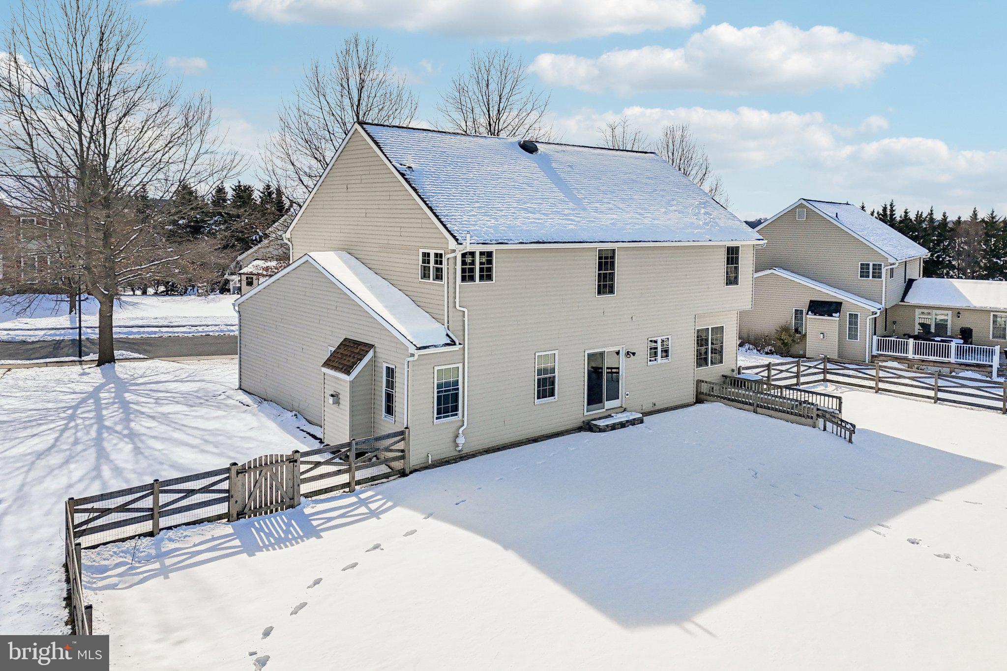 SUMMIT RIDGE - Residential