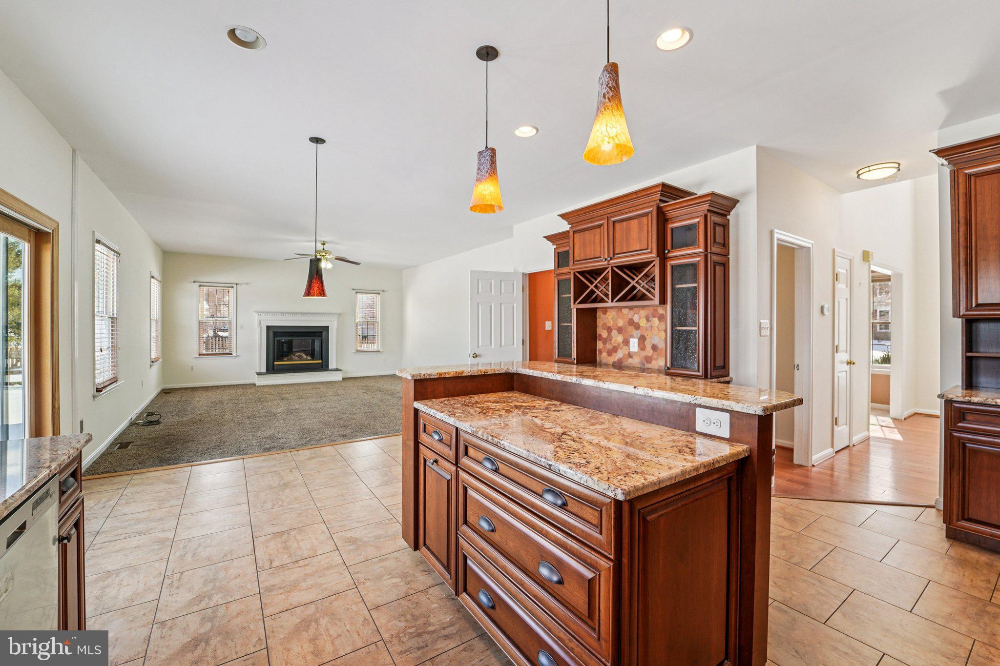 SUMMIT RIDGE - Residential