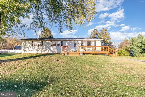 33 MOUNT AIRY ROAD NEW PROVIDENCE PA 17560