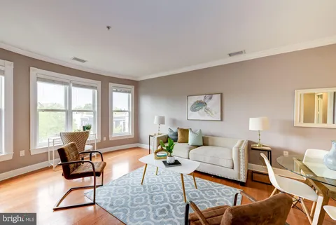 MLS: DCDC2262890