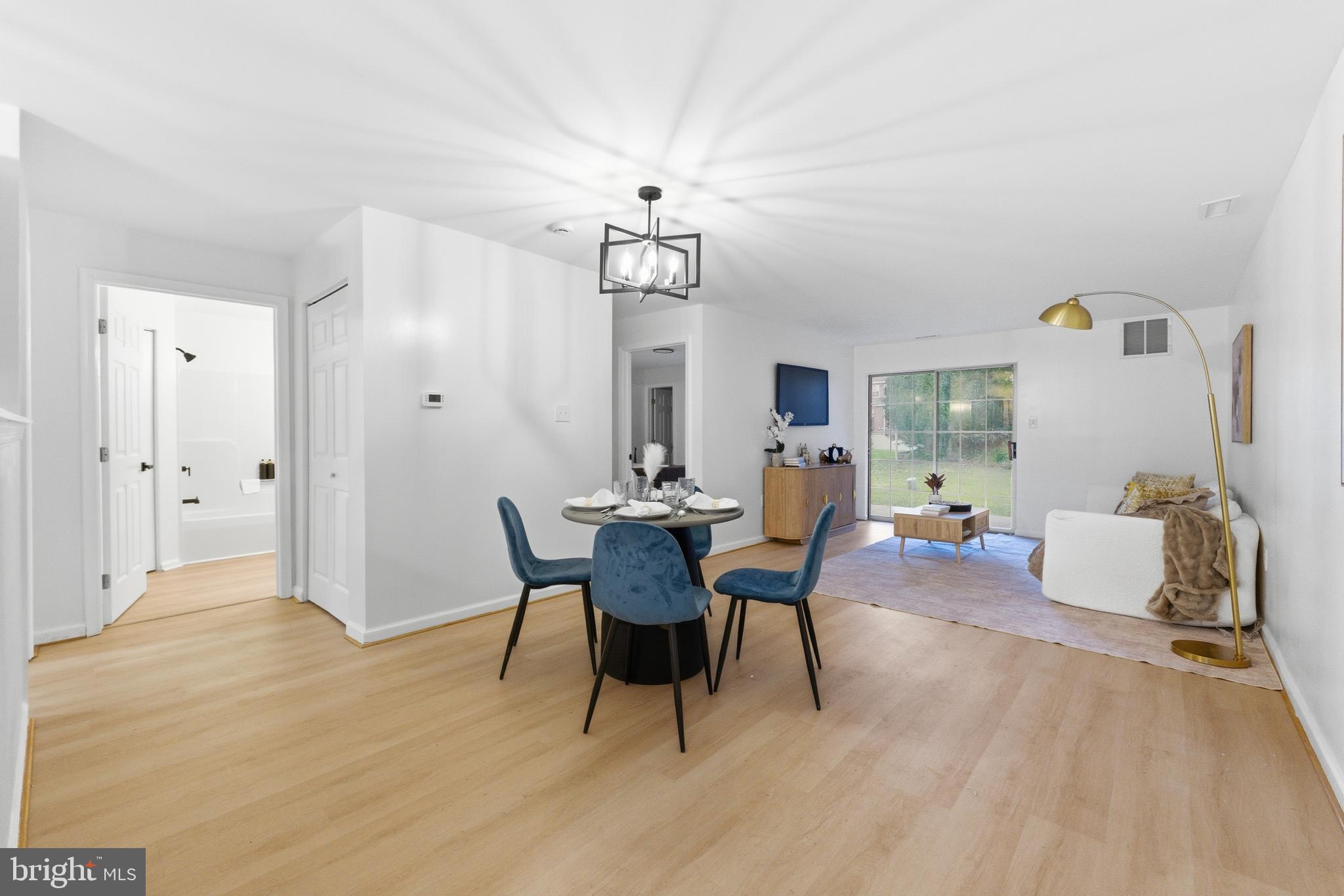 1535 BENJAMIN FRANKLIN COURT