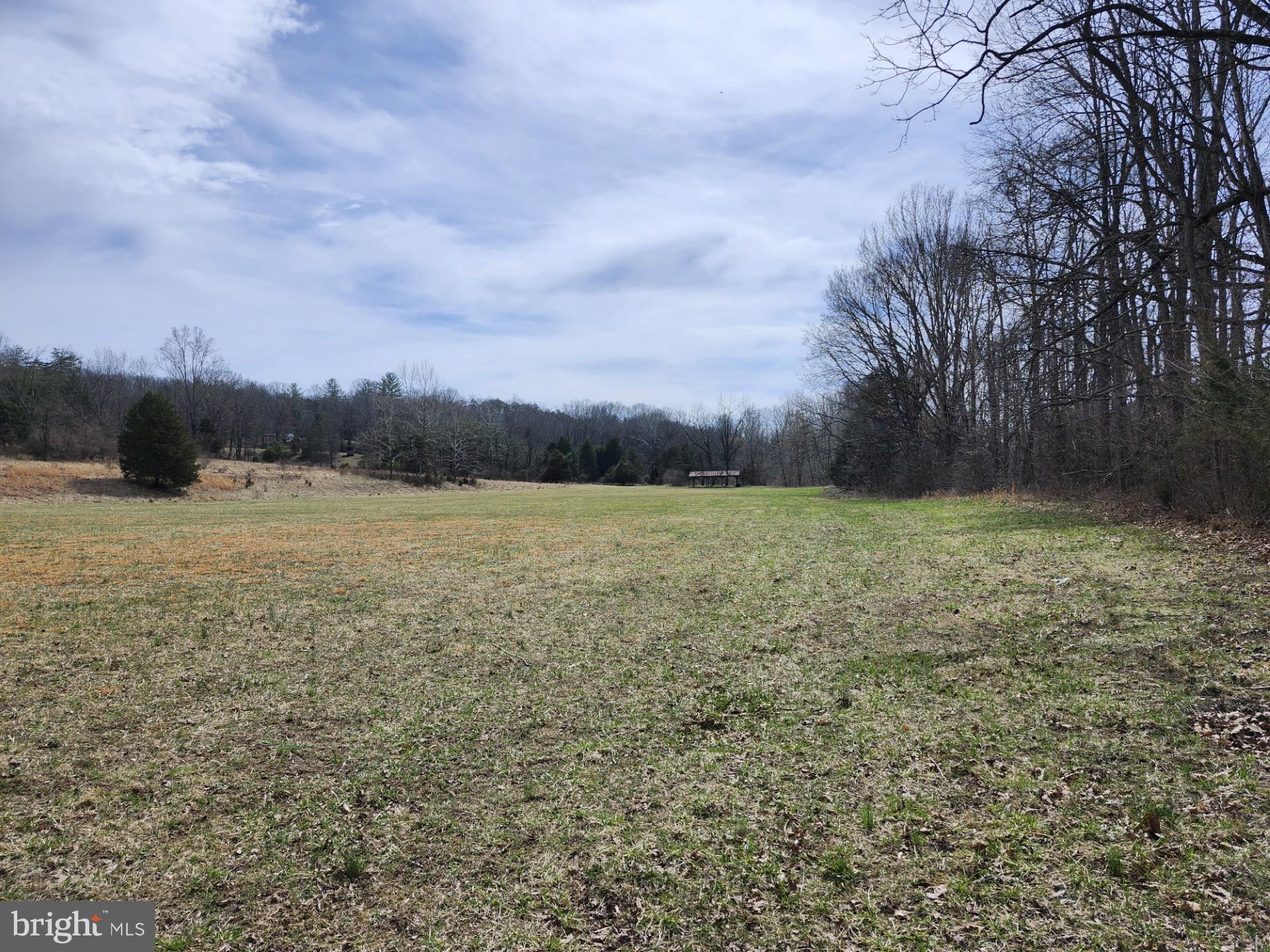 CACAPON MOUNTAIN RETREAT - Residential