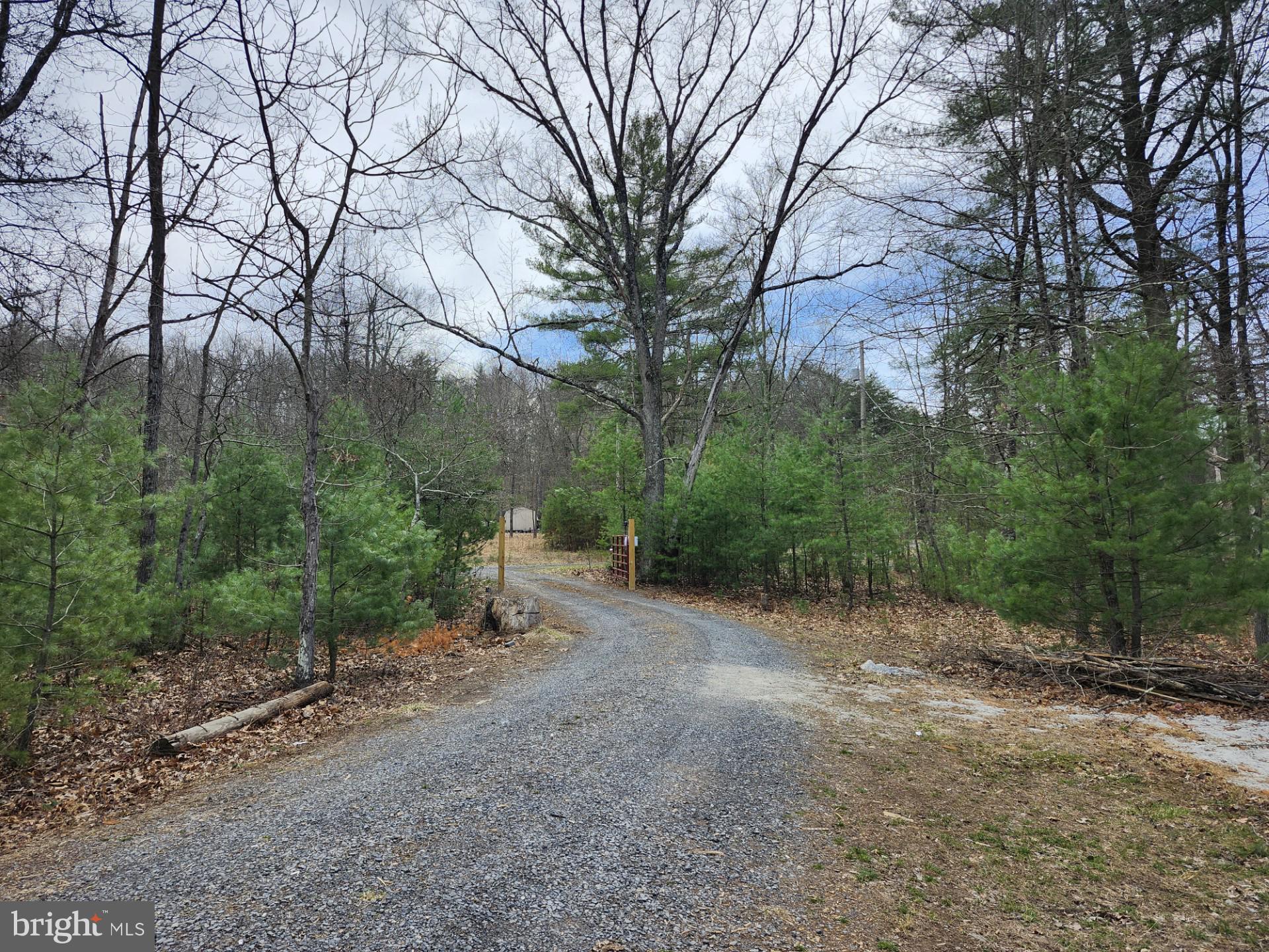 CACAPON MOUNTAIN RETREAT - Residential