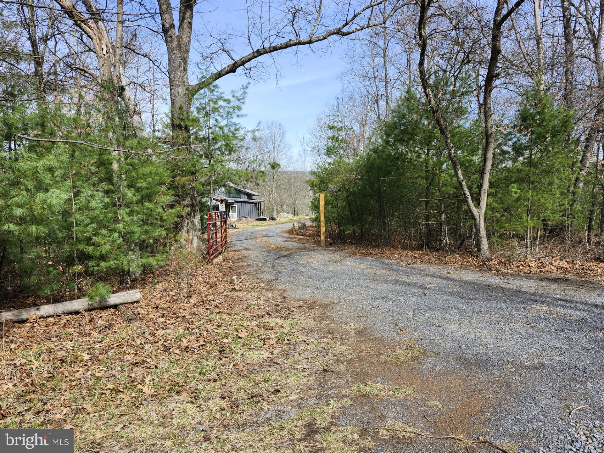 CACAPON MOUNTAIN RETREAT - Residential