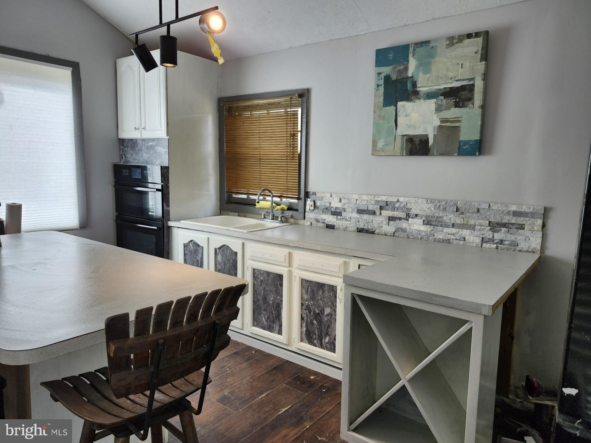 CACAPON MOUNTAIN RETREAT - Residential