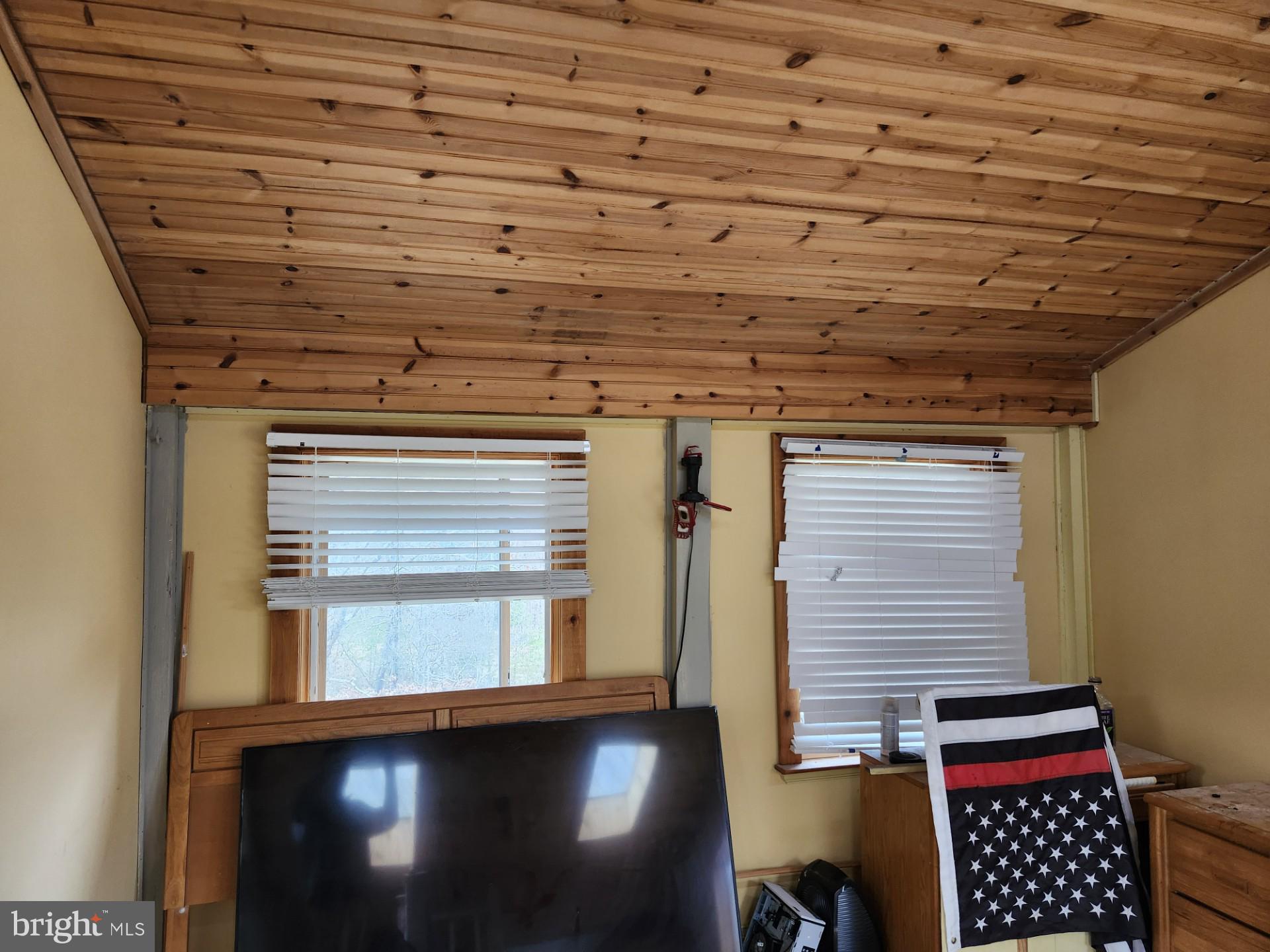 CACAPON MOUNTAIN RETREAT - Residential