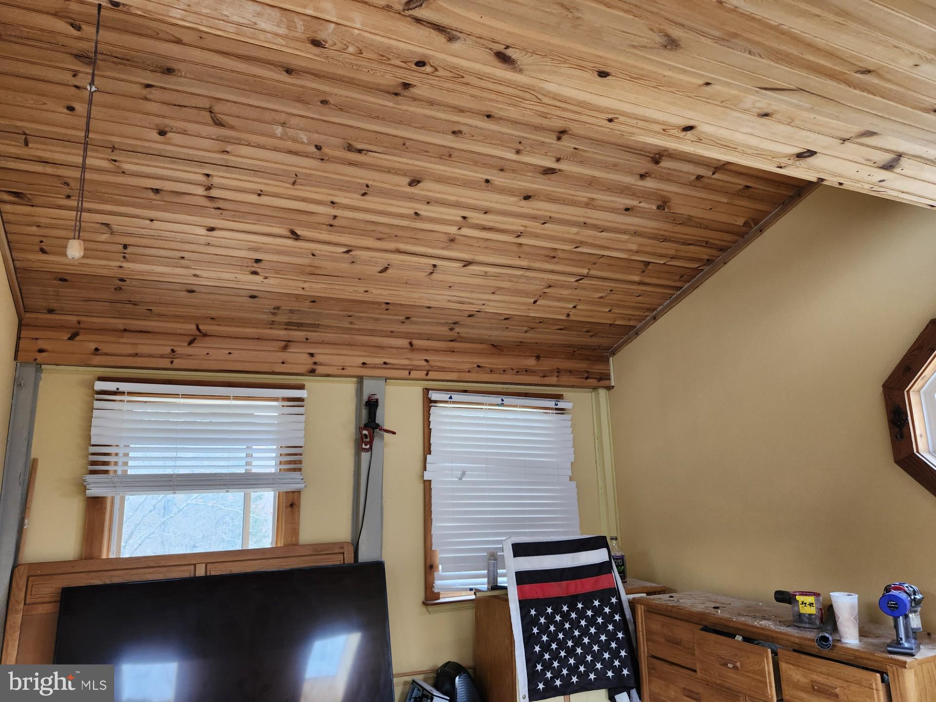 CACAPON MOUNTAIN RETREAT - Residential