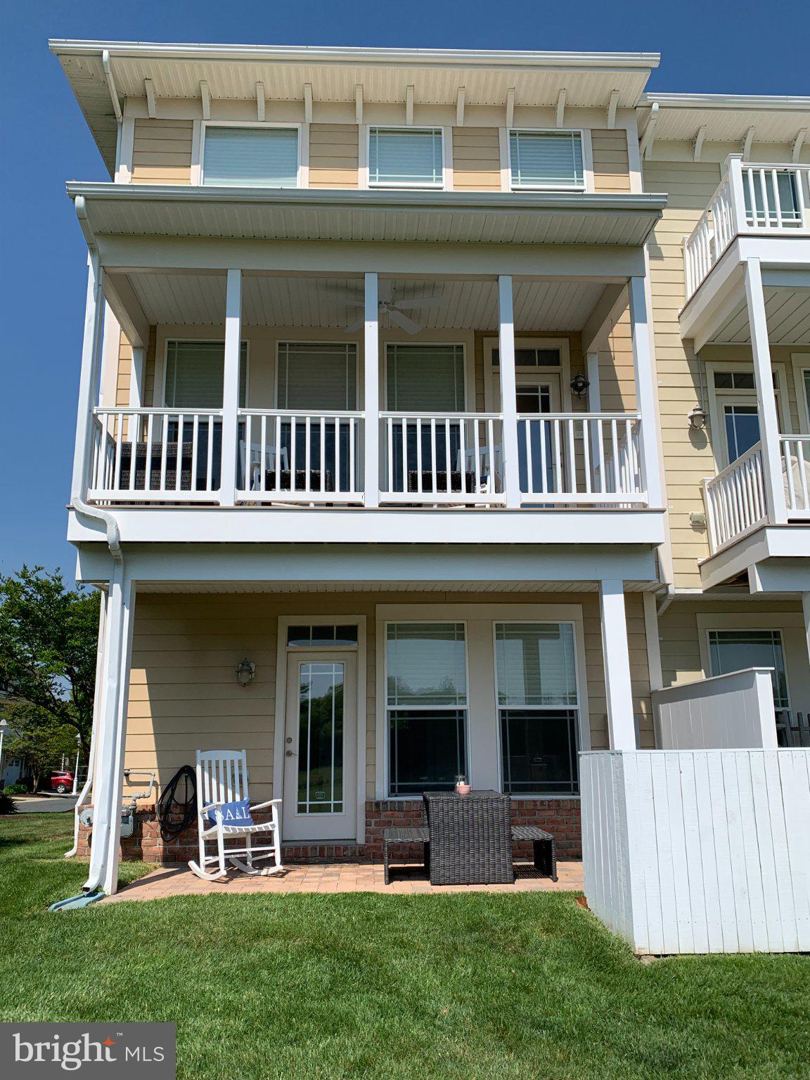 2816 PERSIMMON PLACE B6