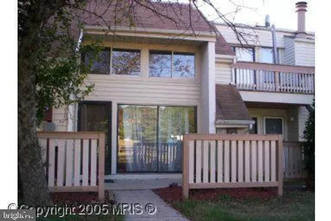 1046 Warwick Court, Sterling, VA MLS: VALO2093796