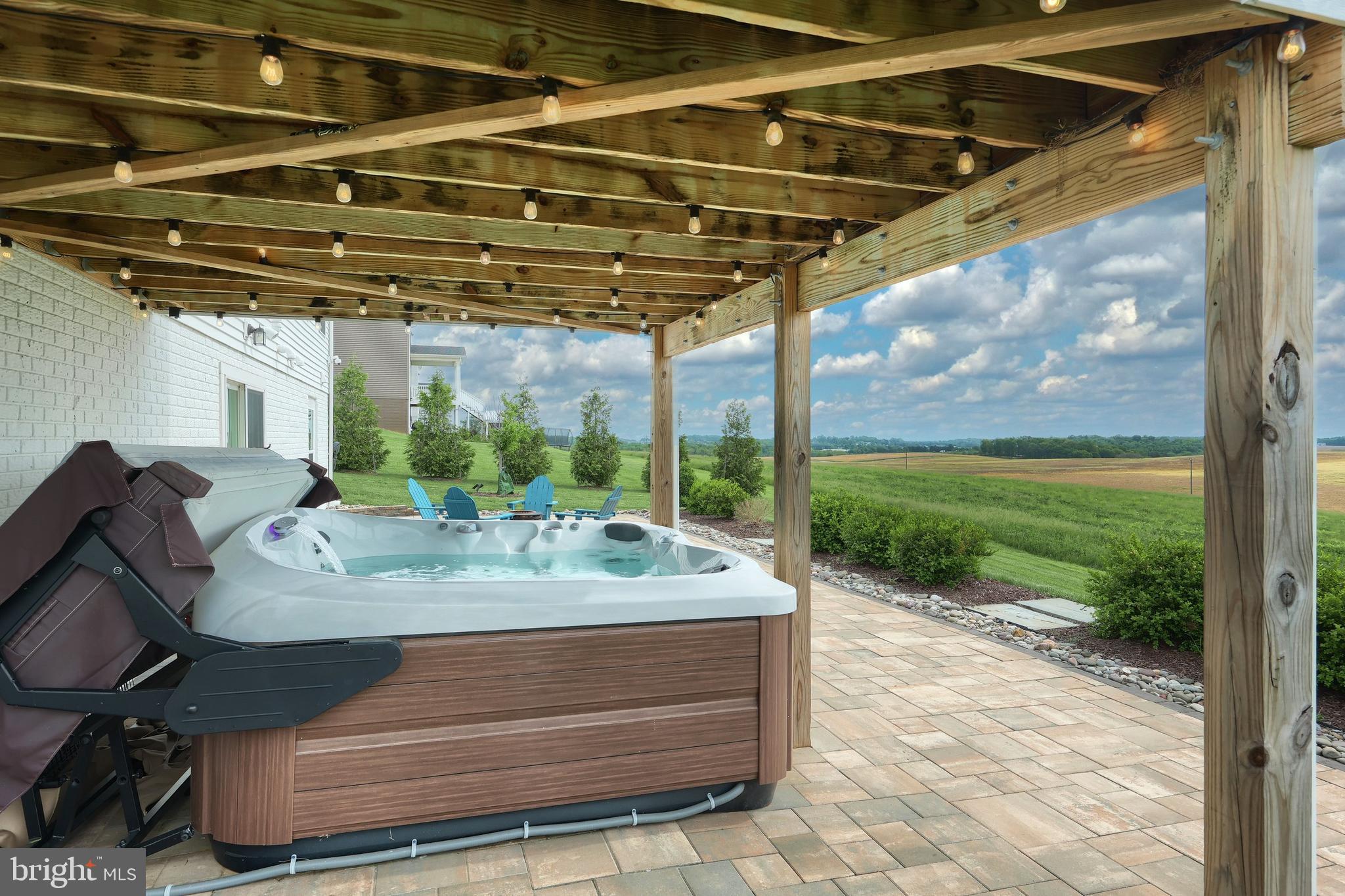 FOX CHAPEL CROSSING - Residential