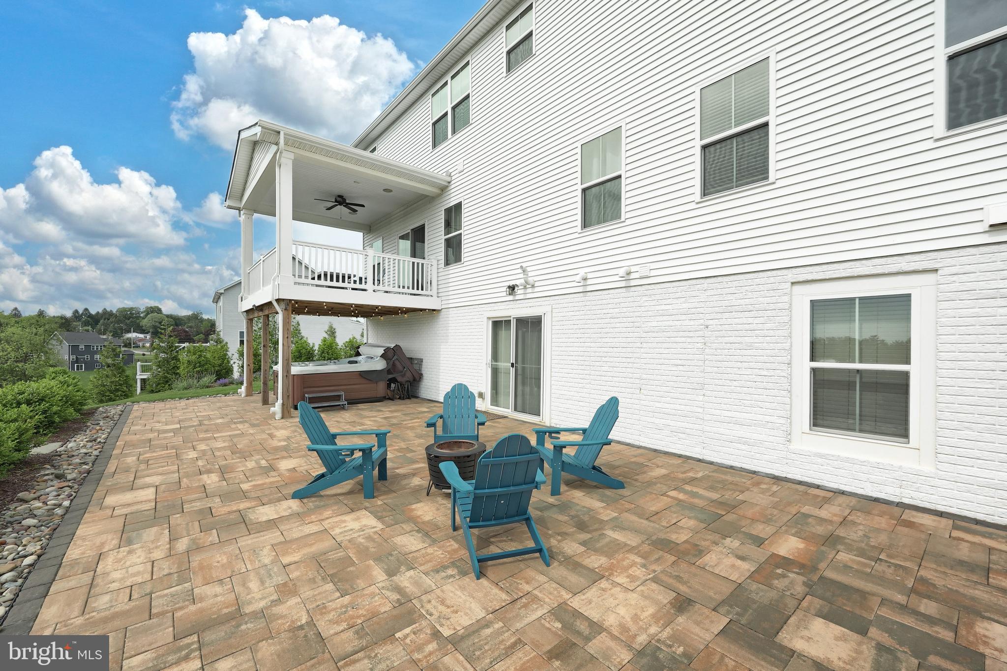 FOX CHAPEL CROSSING - Residential