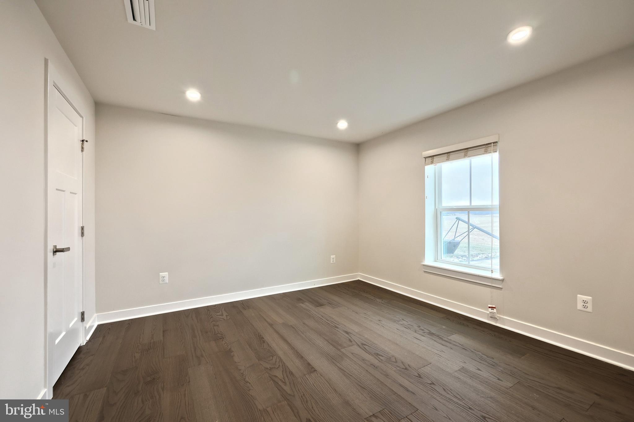 FOX CHAPEL CROSSING - Residential