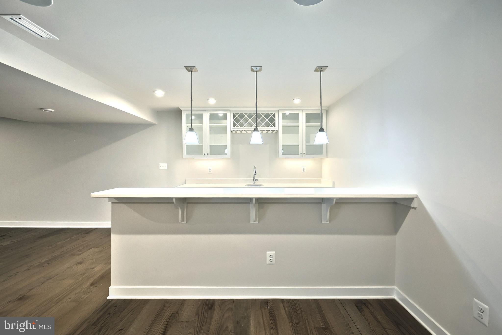 FOX CHAPEL CROSSING - Residential