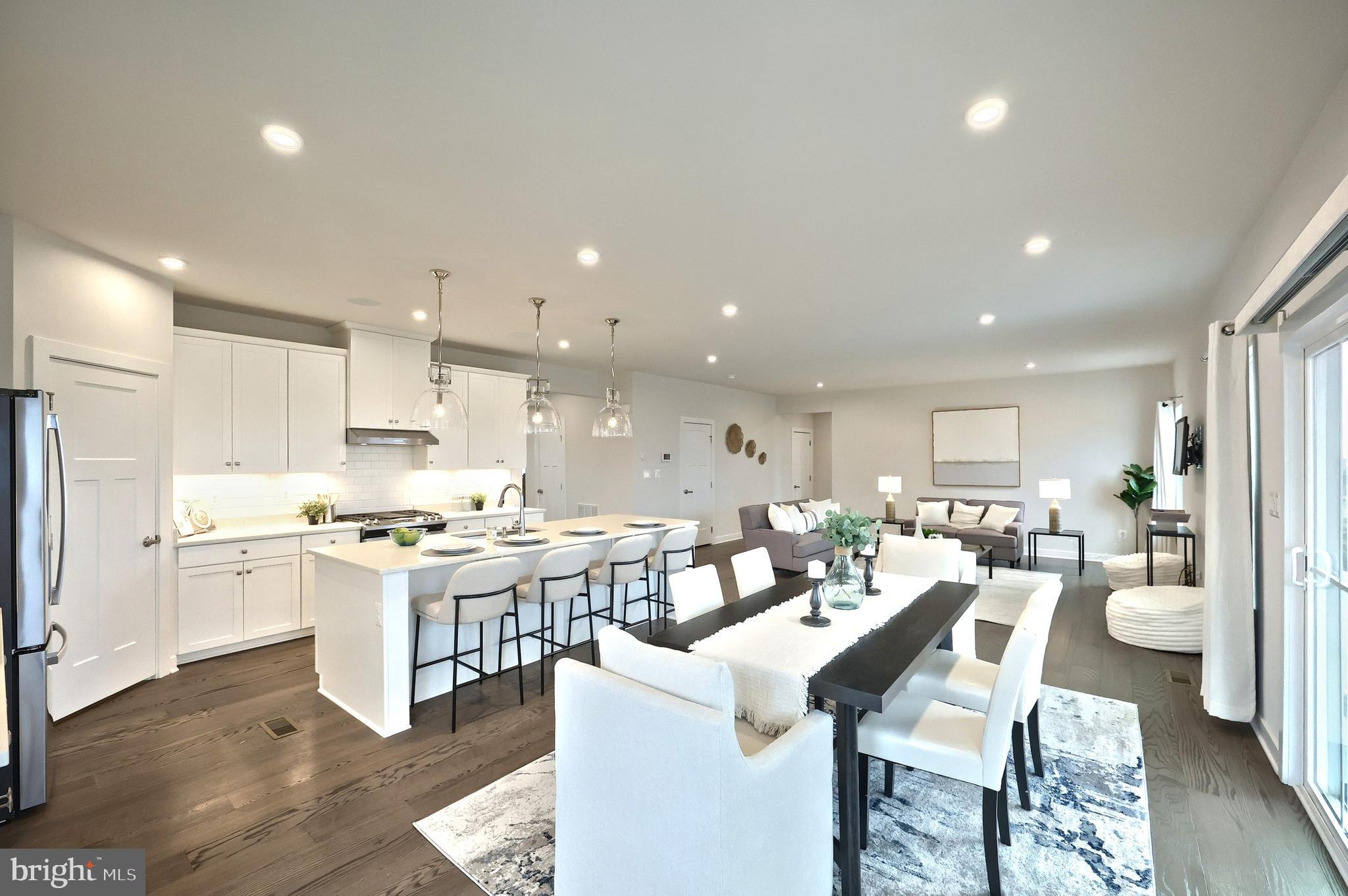 FOX CHAPEL CROSSING - Residential