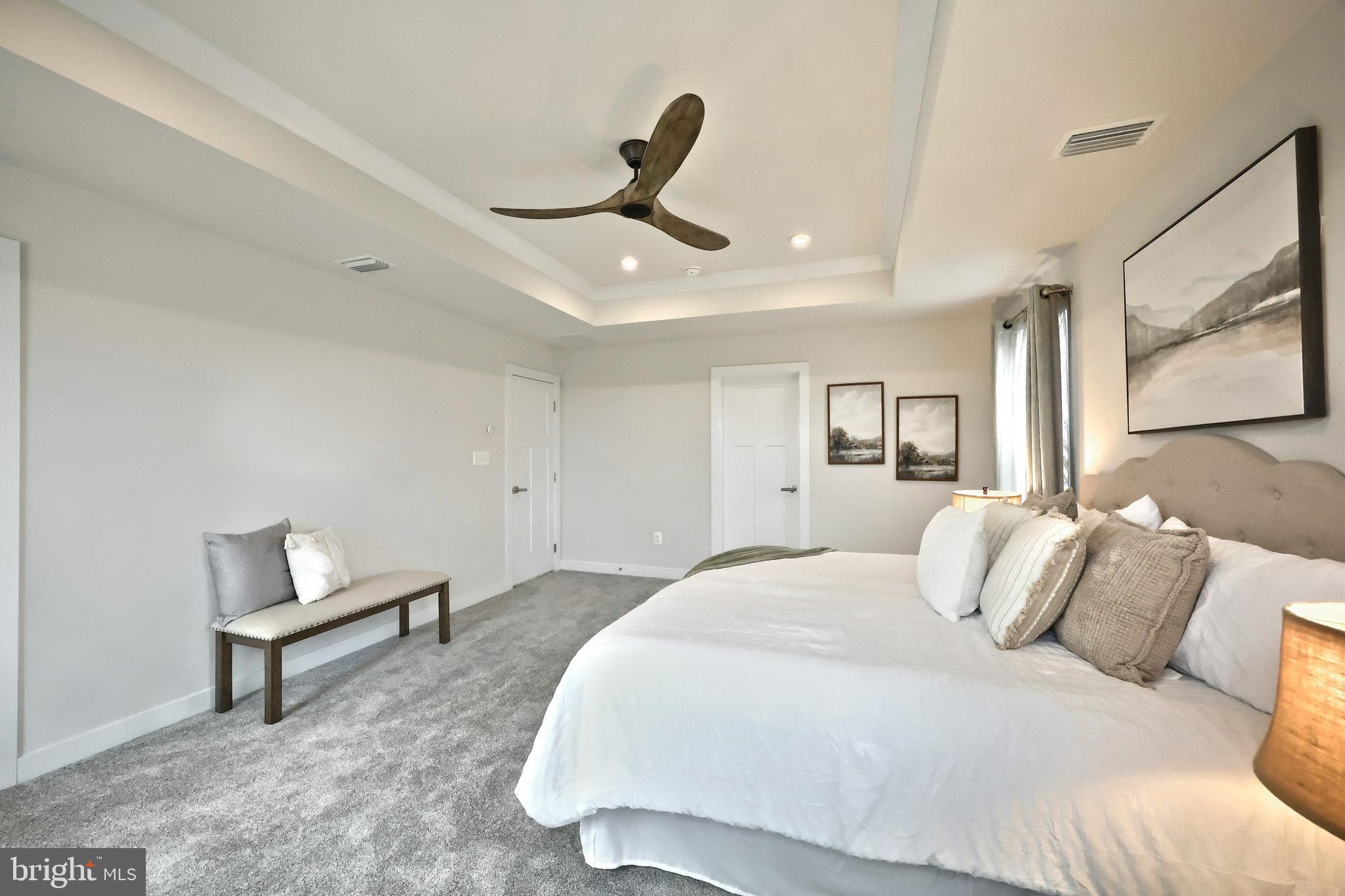 FOX CHAPEL CROSSING - Residential