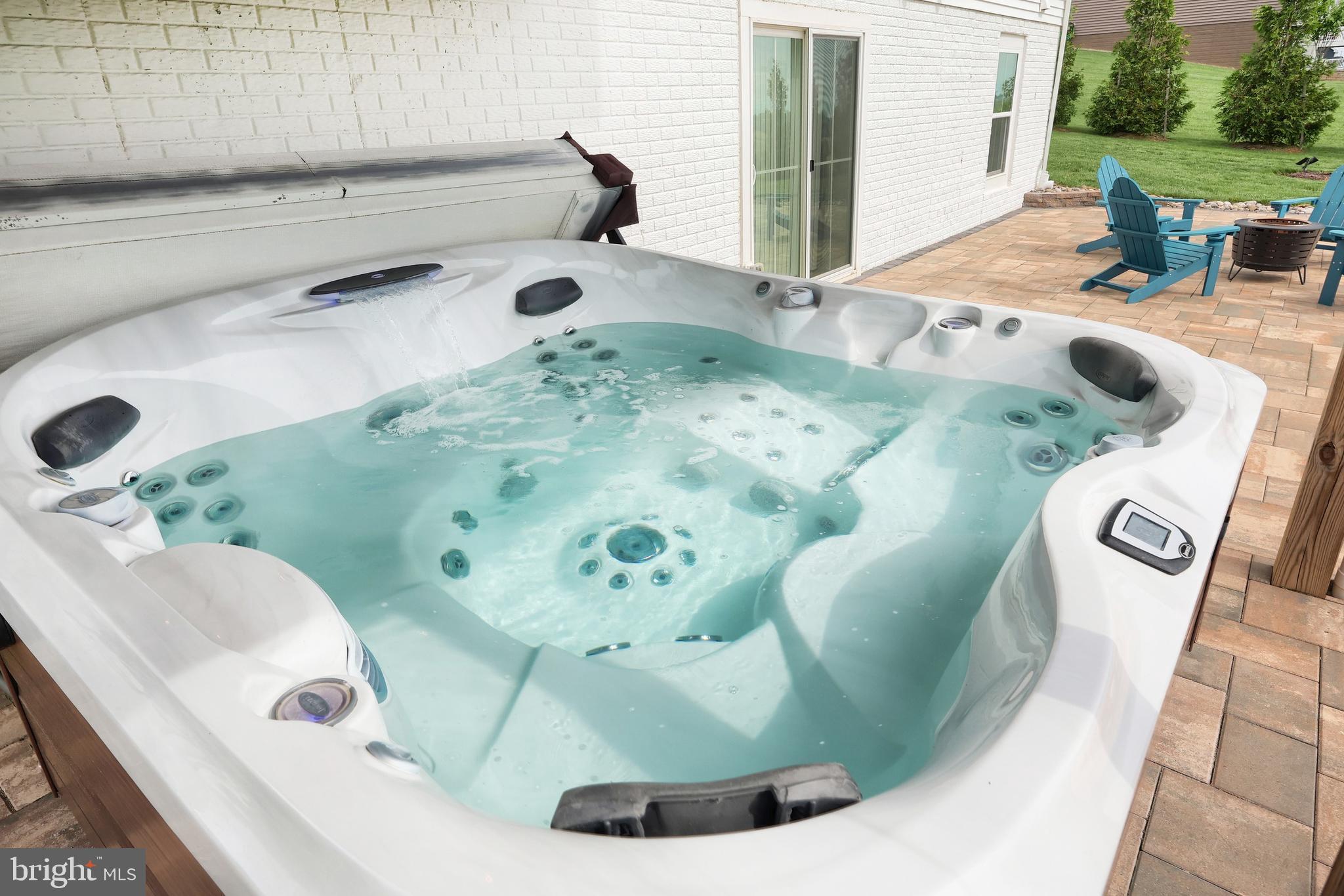 FOX CHAPEL CROSSING - Residential