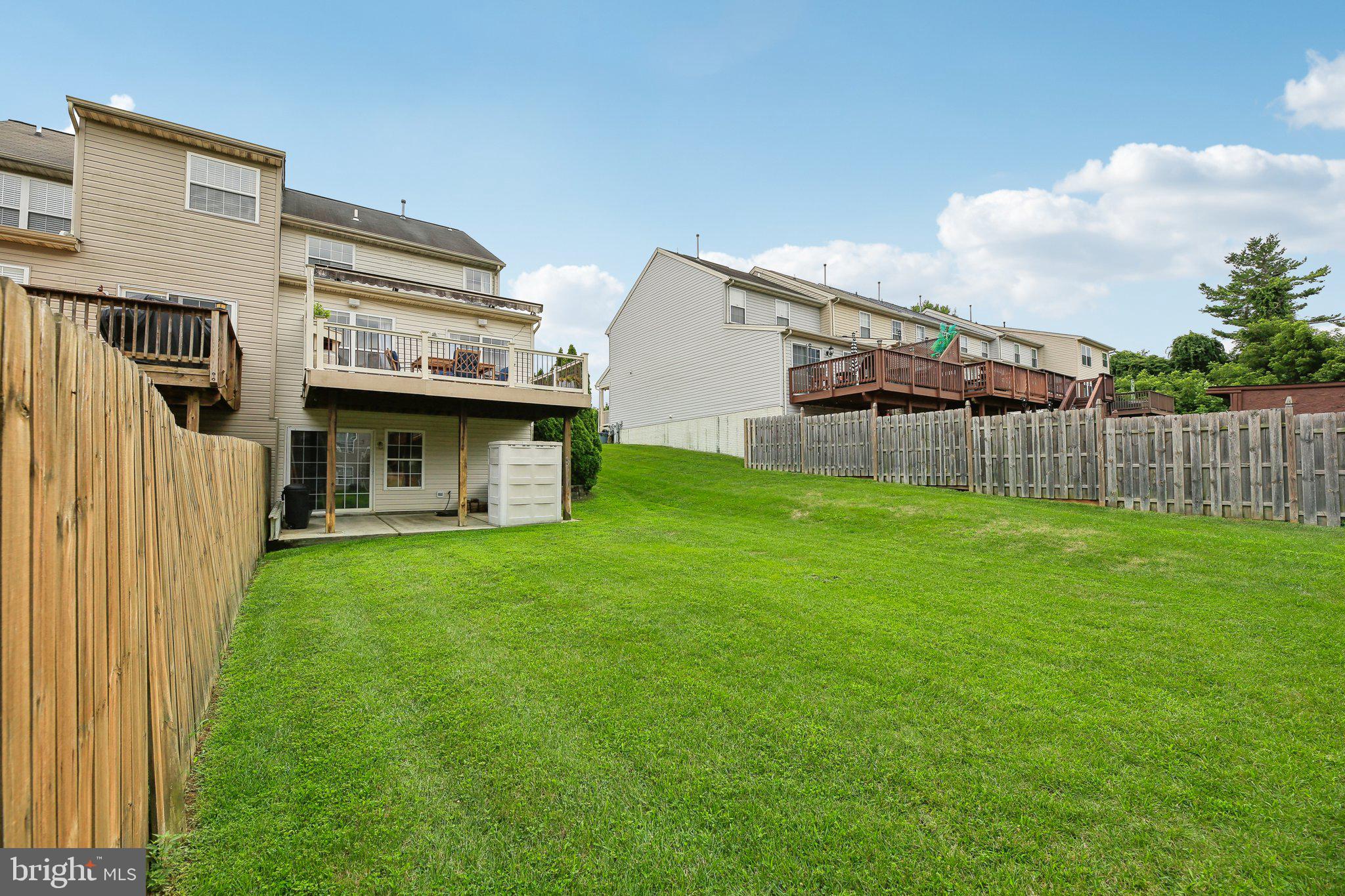 CONSTANT FRIENDSHIP - Residential