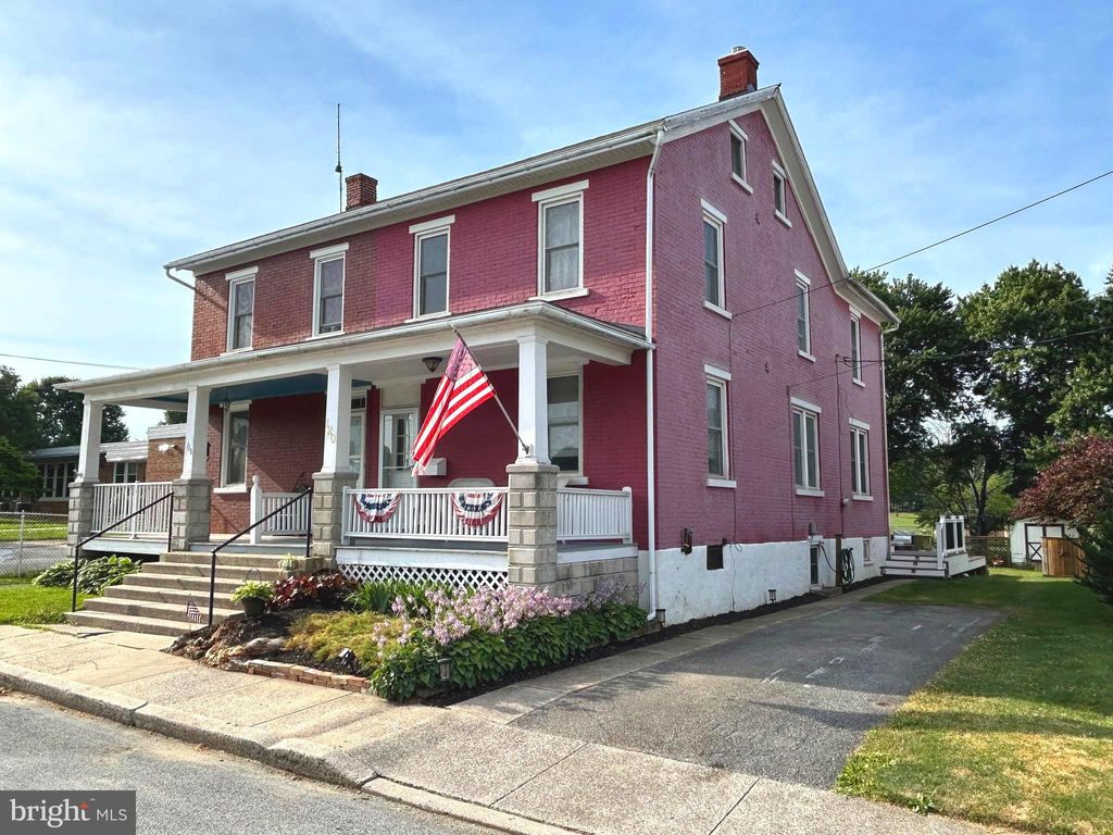 Photo of 120 W Franklin Street, Strasburg, PA 17579 (MLS # PALA2052930)