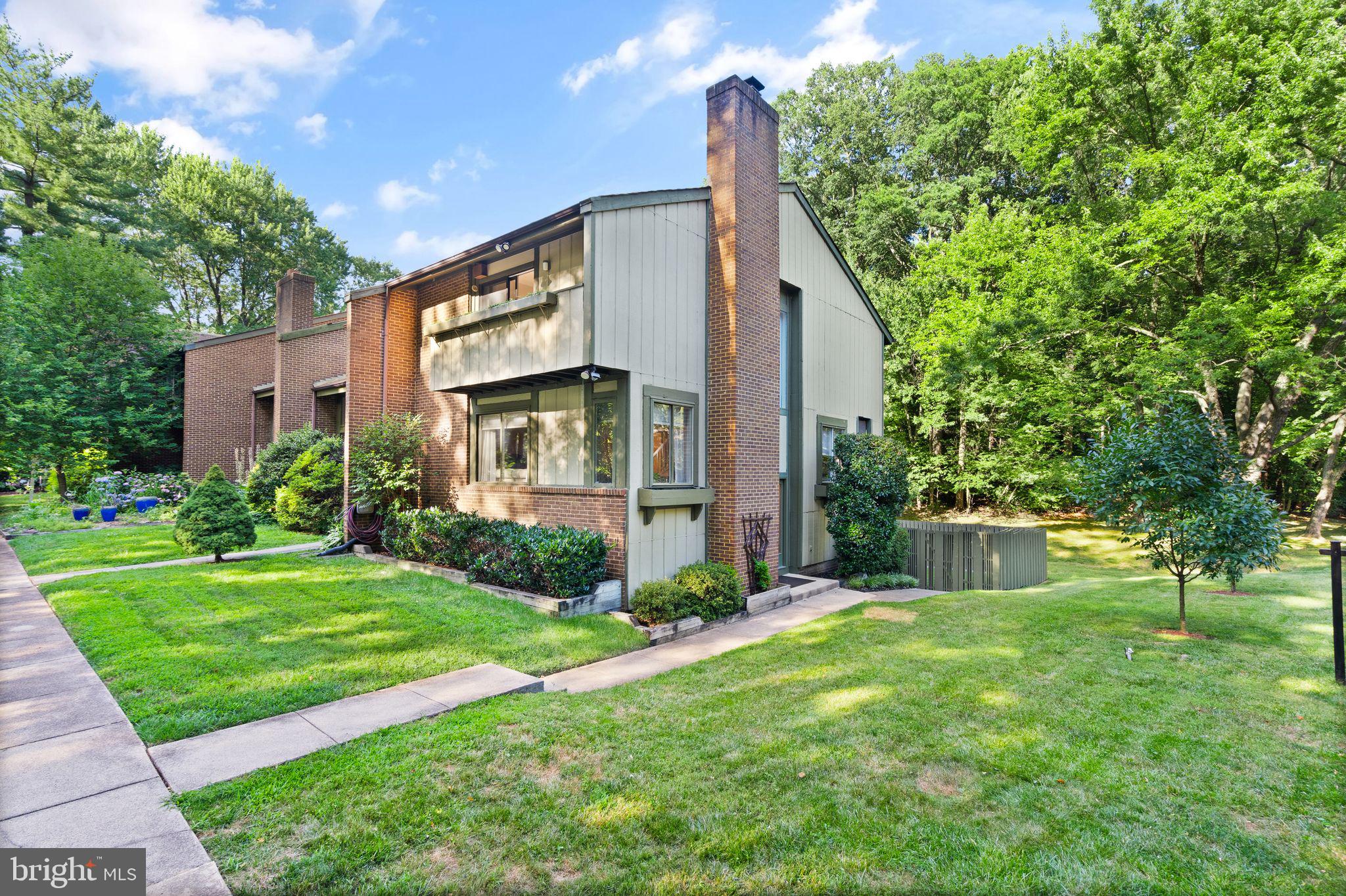 RESTON - Residential