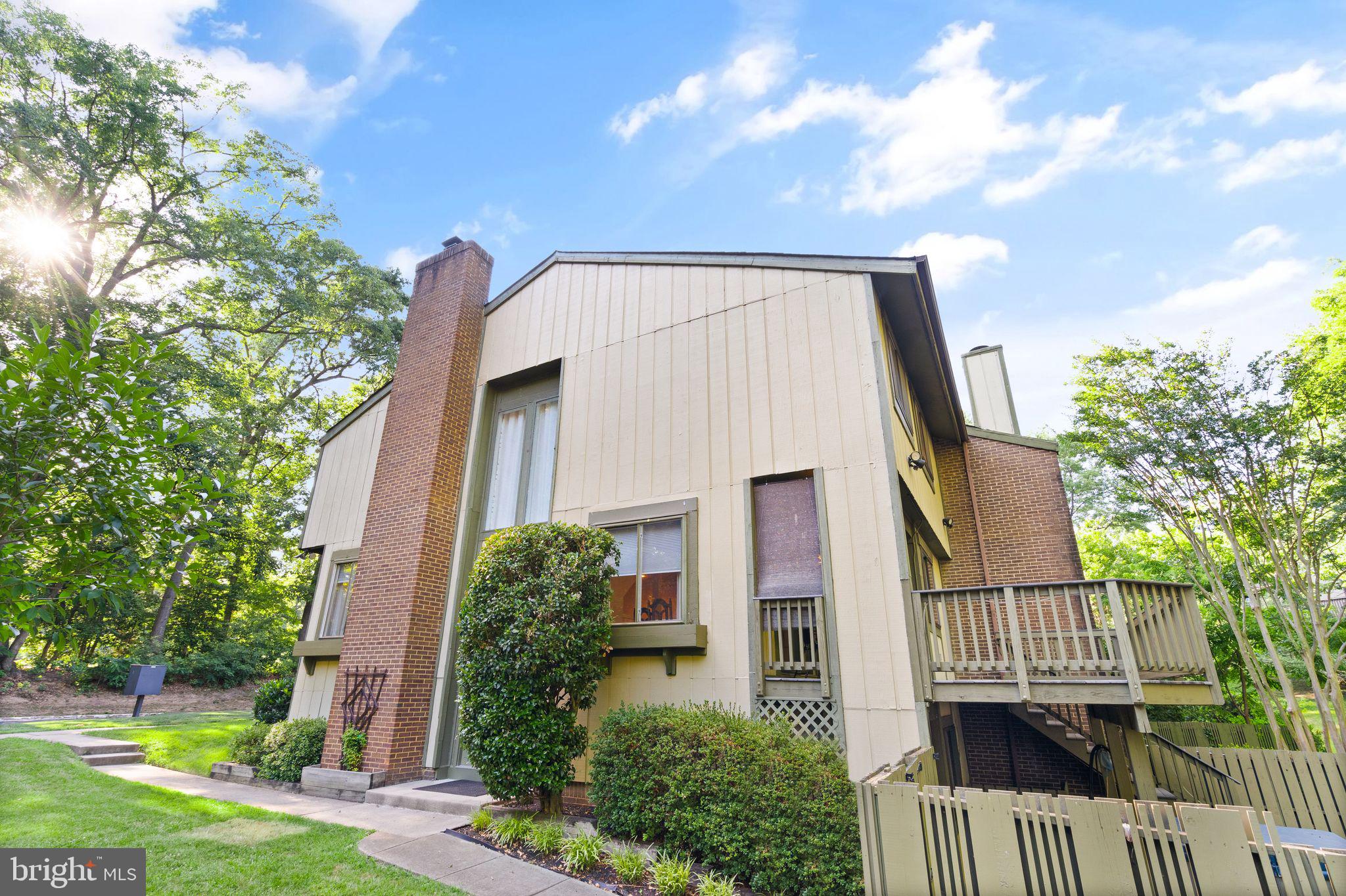 RESTON - Residential