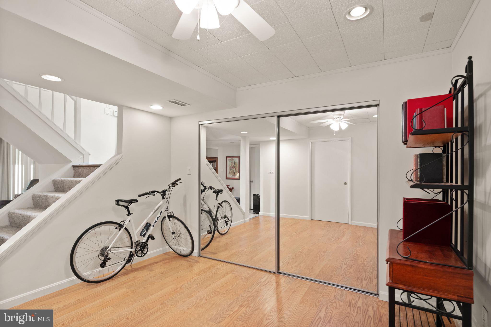 RESTON - Residential