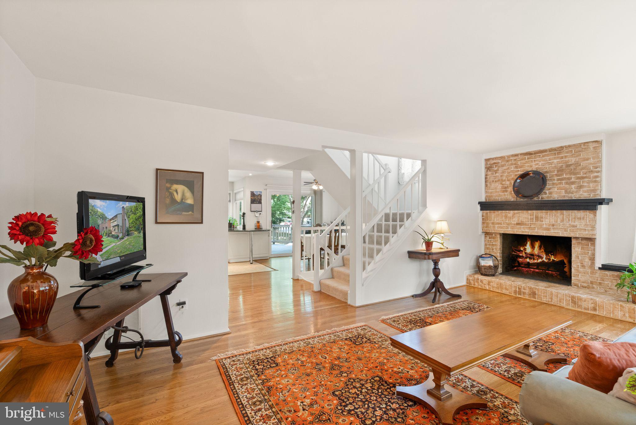 RESTON - Residential