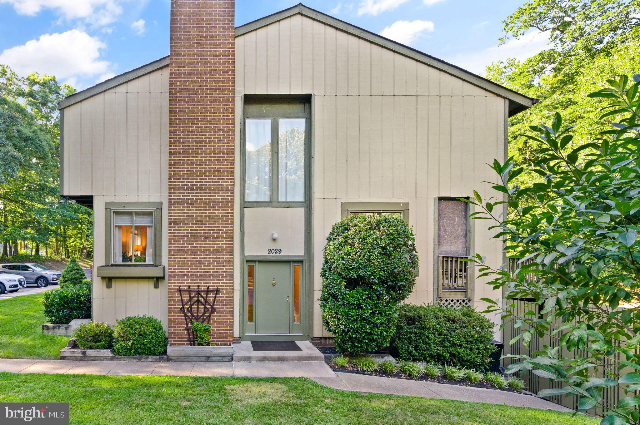 RESTON - Residential