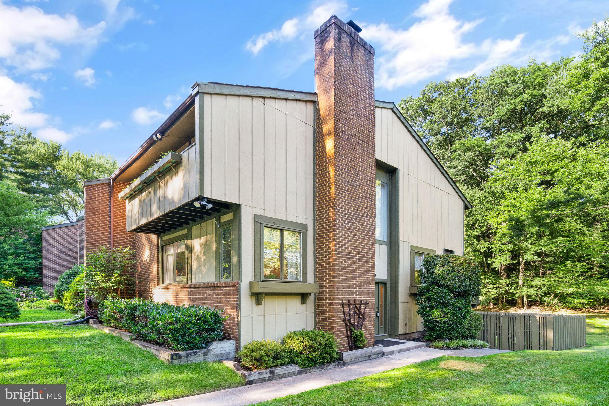 RESTON - Residential