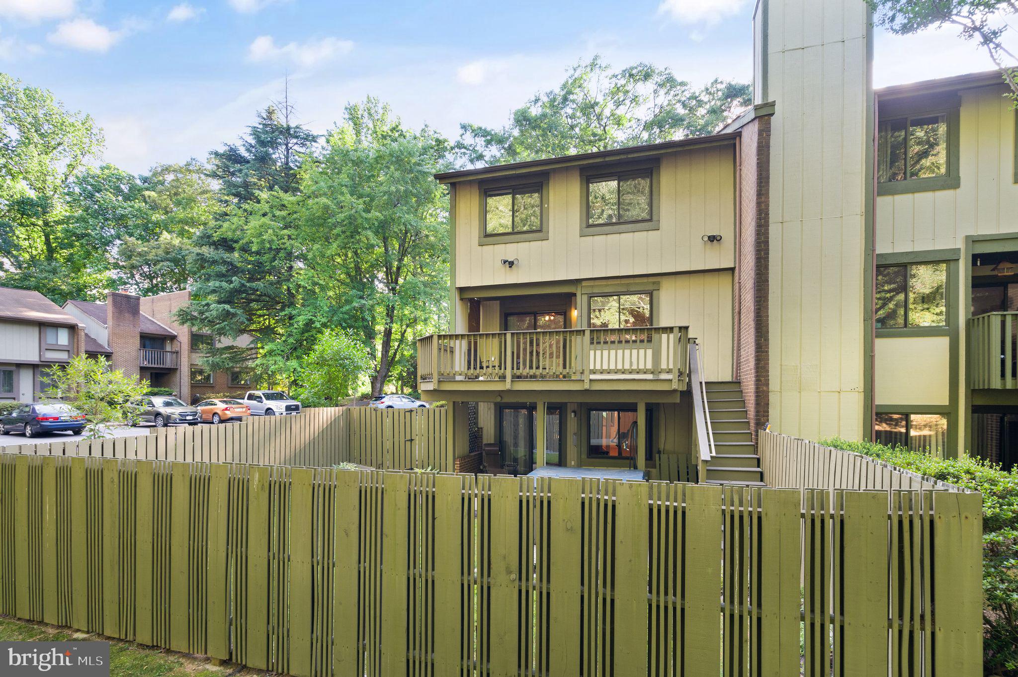 RESTON - Residential