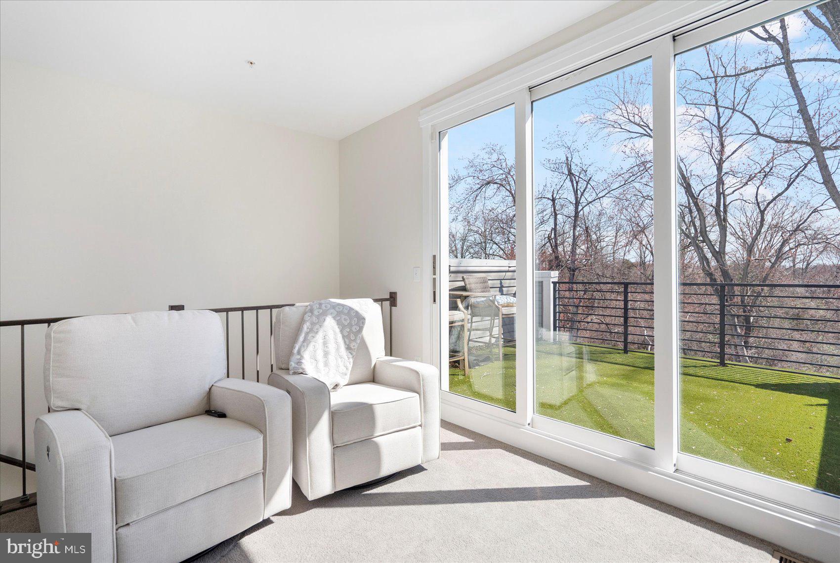 ADMIRALS SQUARE - Residential