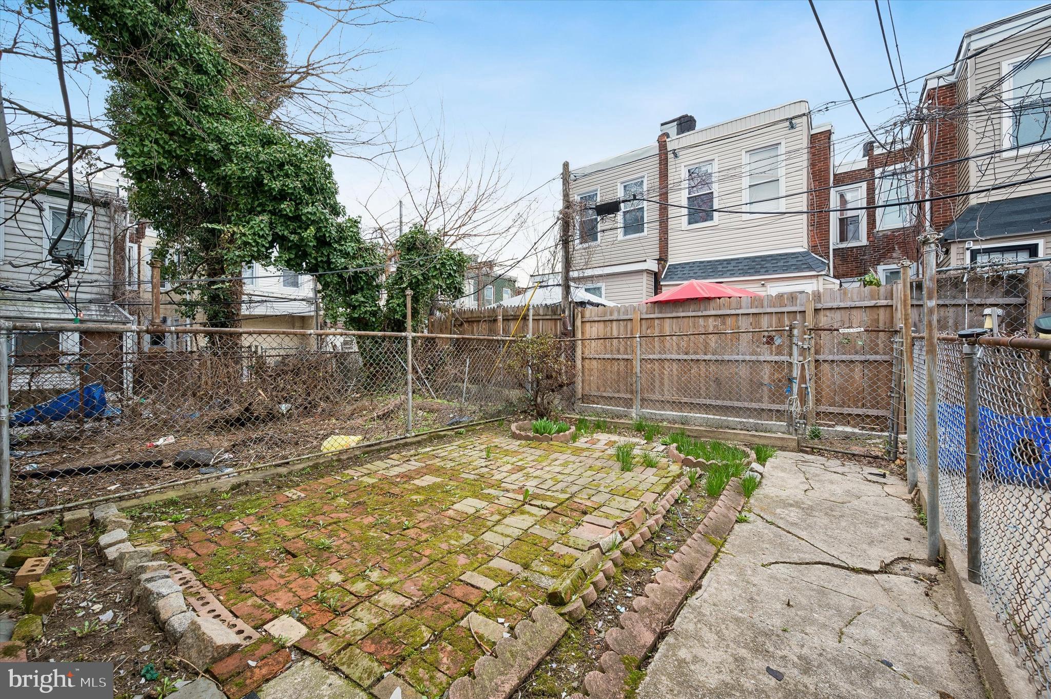 GERMANTOWN (EAST) - Residential