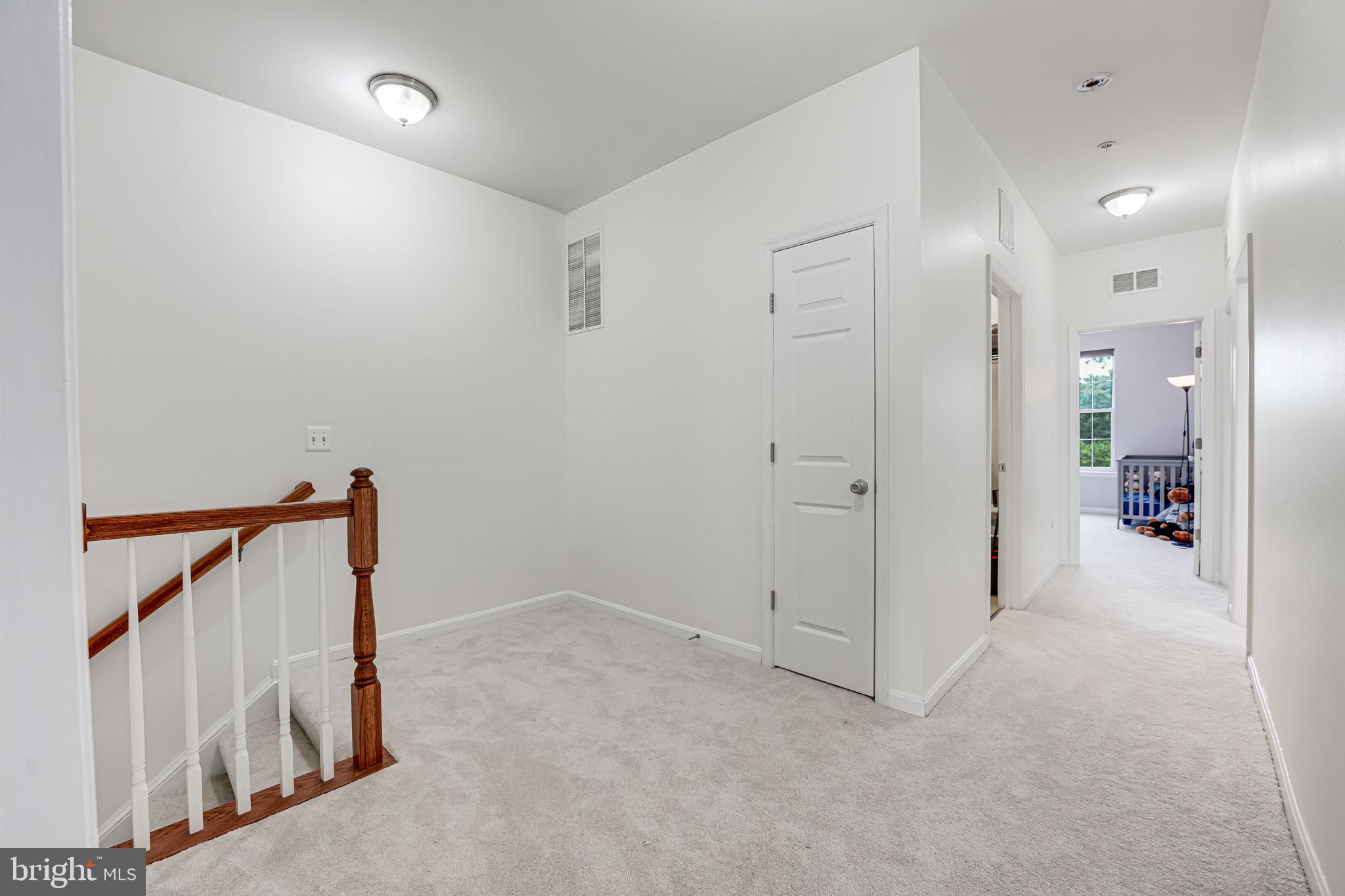 LEE SQUARE - Residential