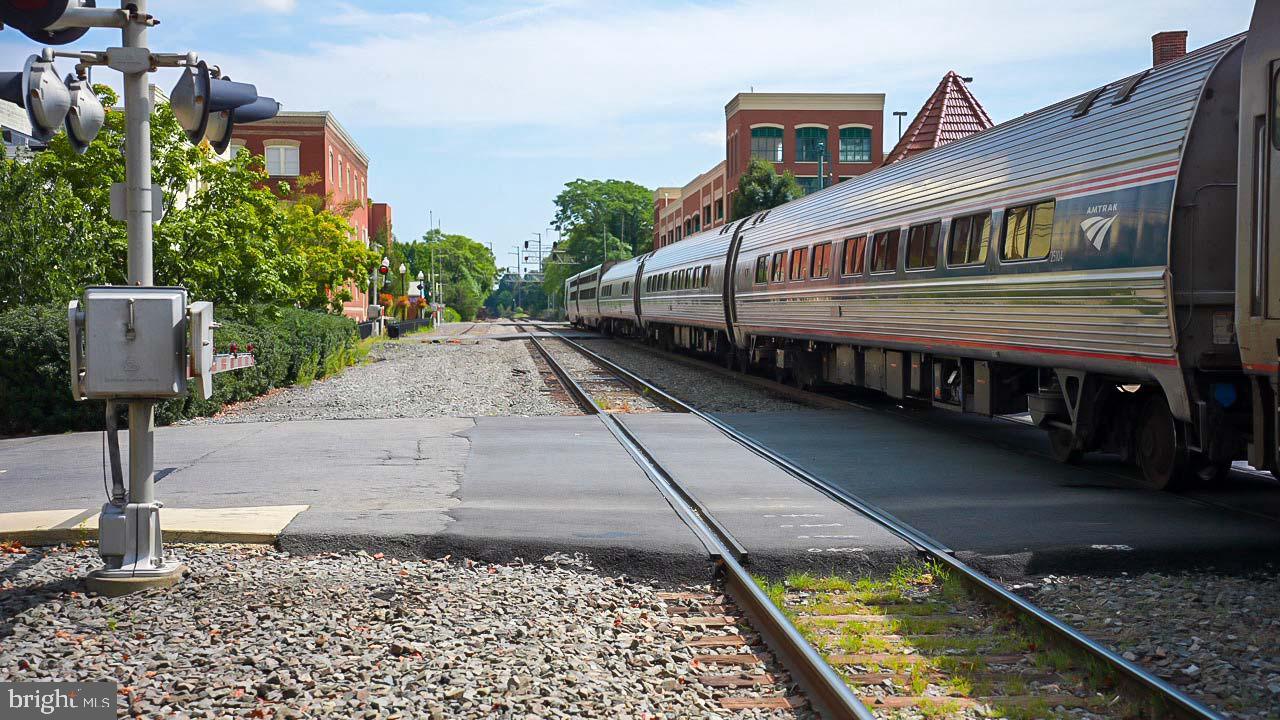 LEE SQUARE - Residential