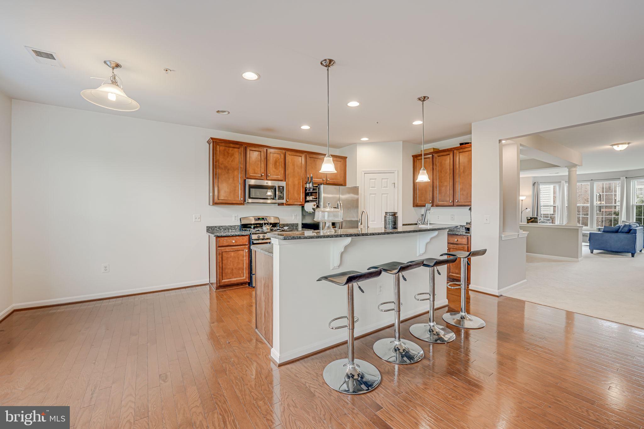 LEE SQUARE - Residential