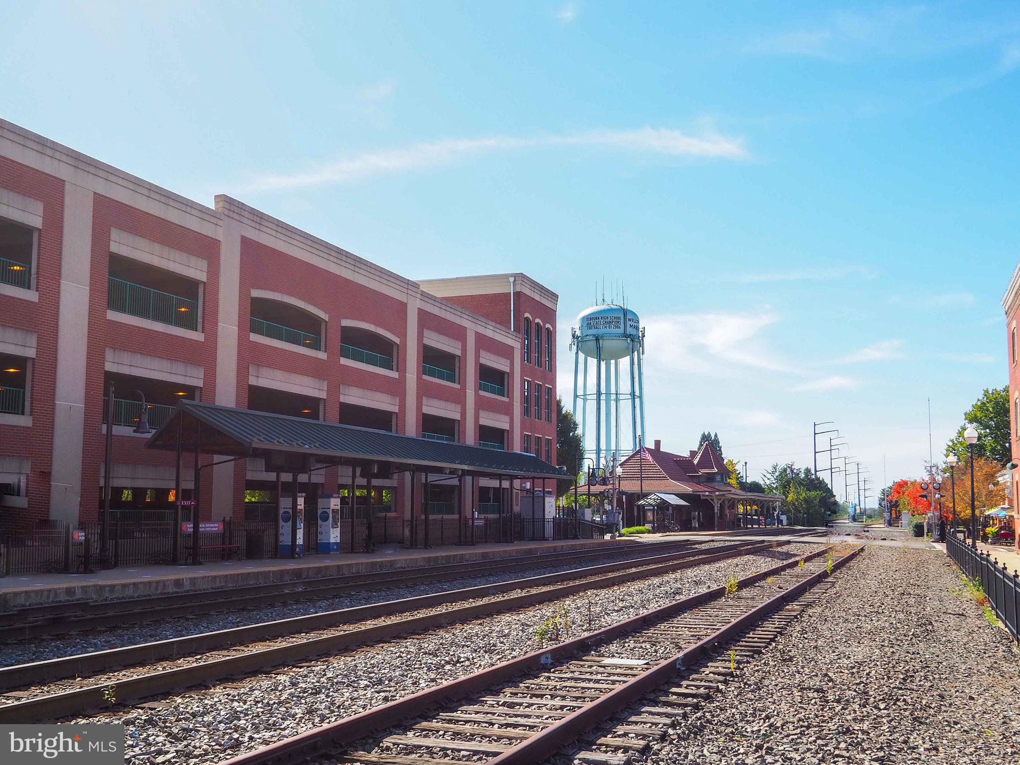 LEE SQUARE - Residential
