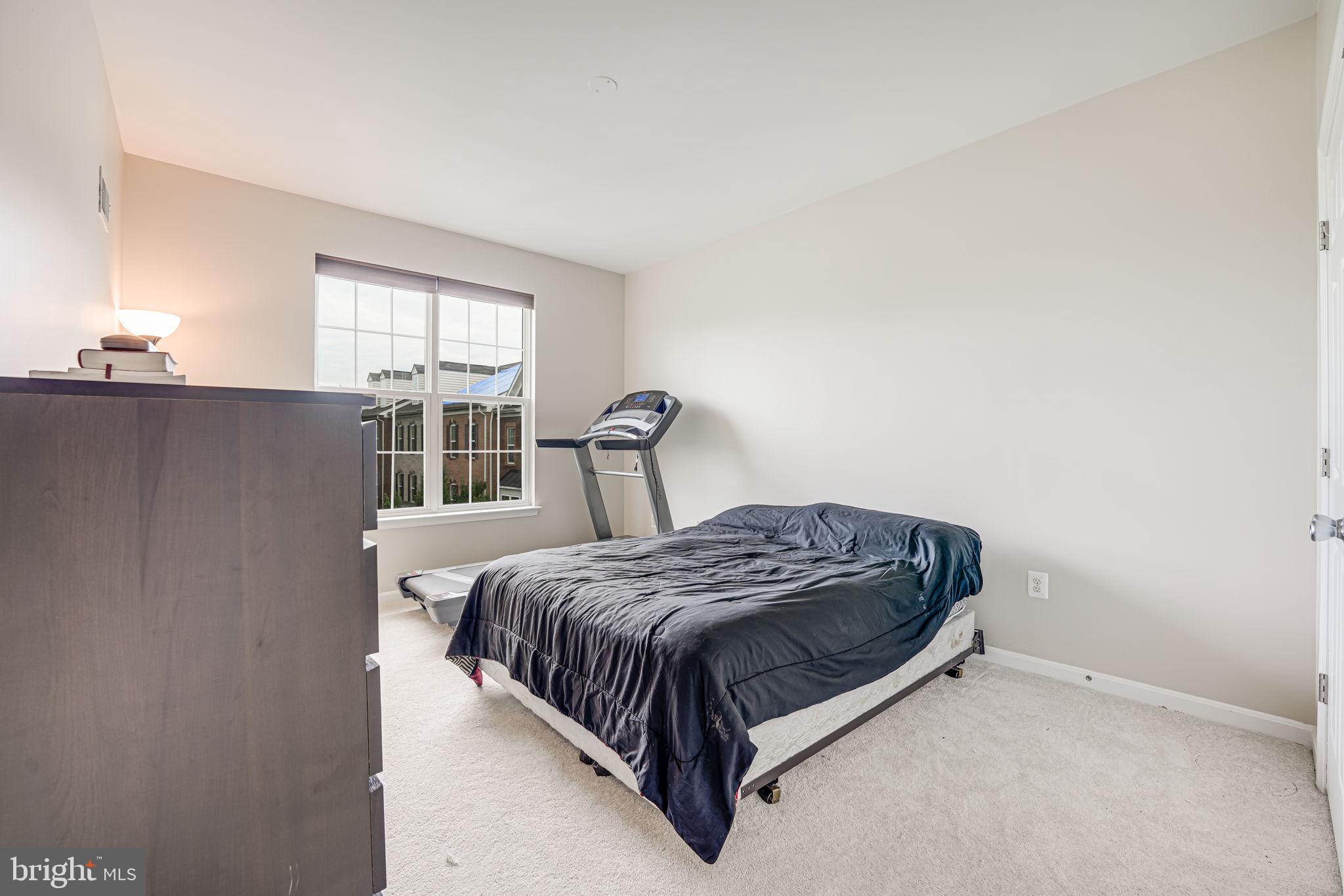 LEE SQUARE - Residential