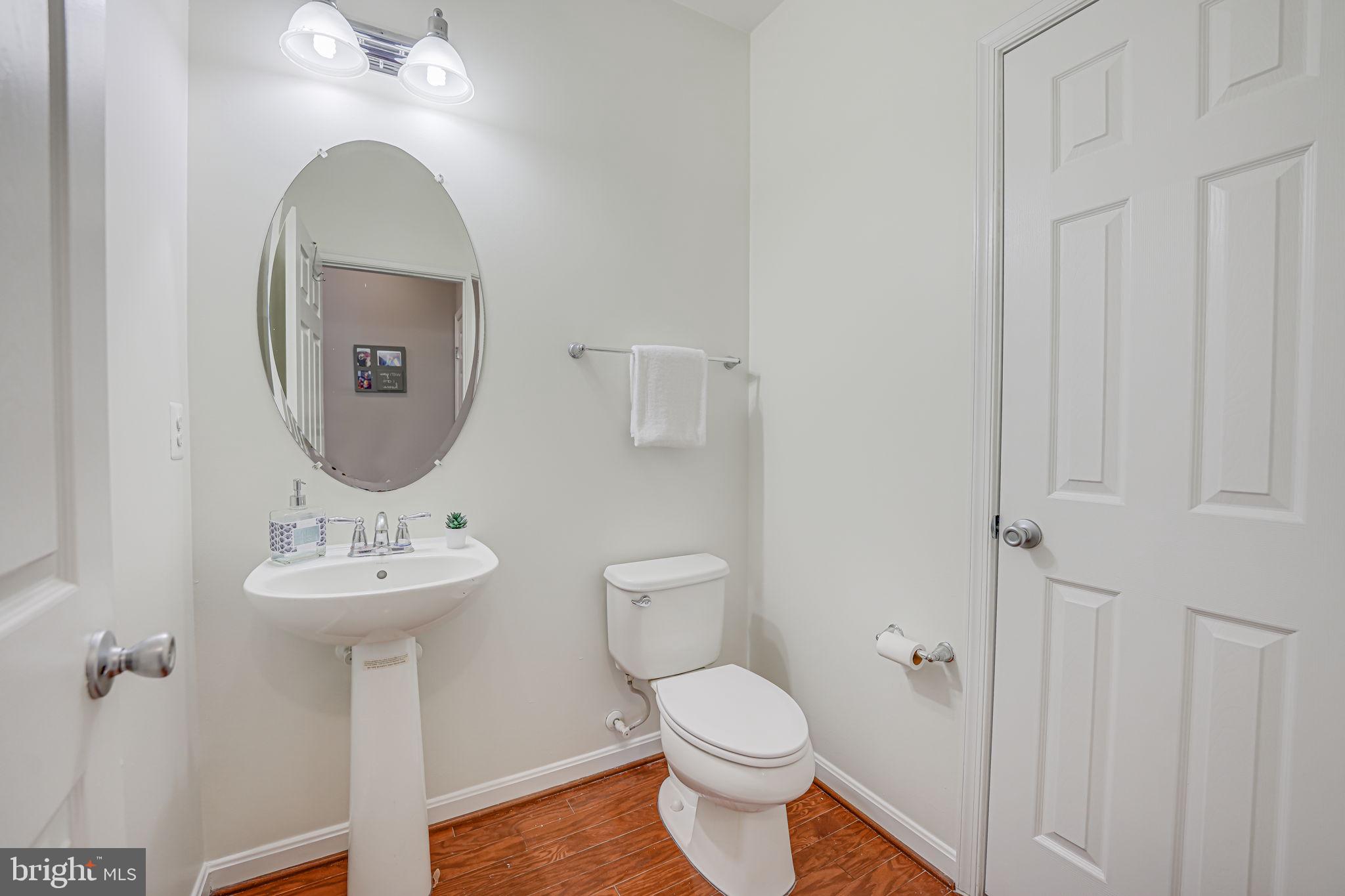 LEE SQUARE - Residential